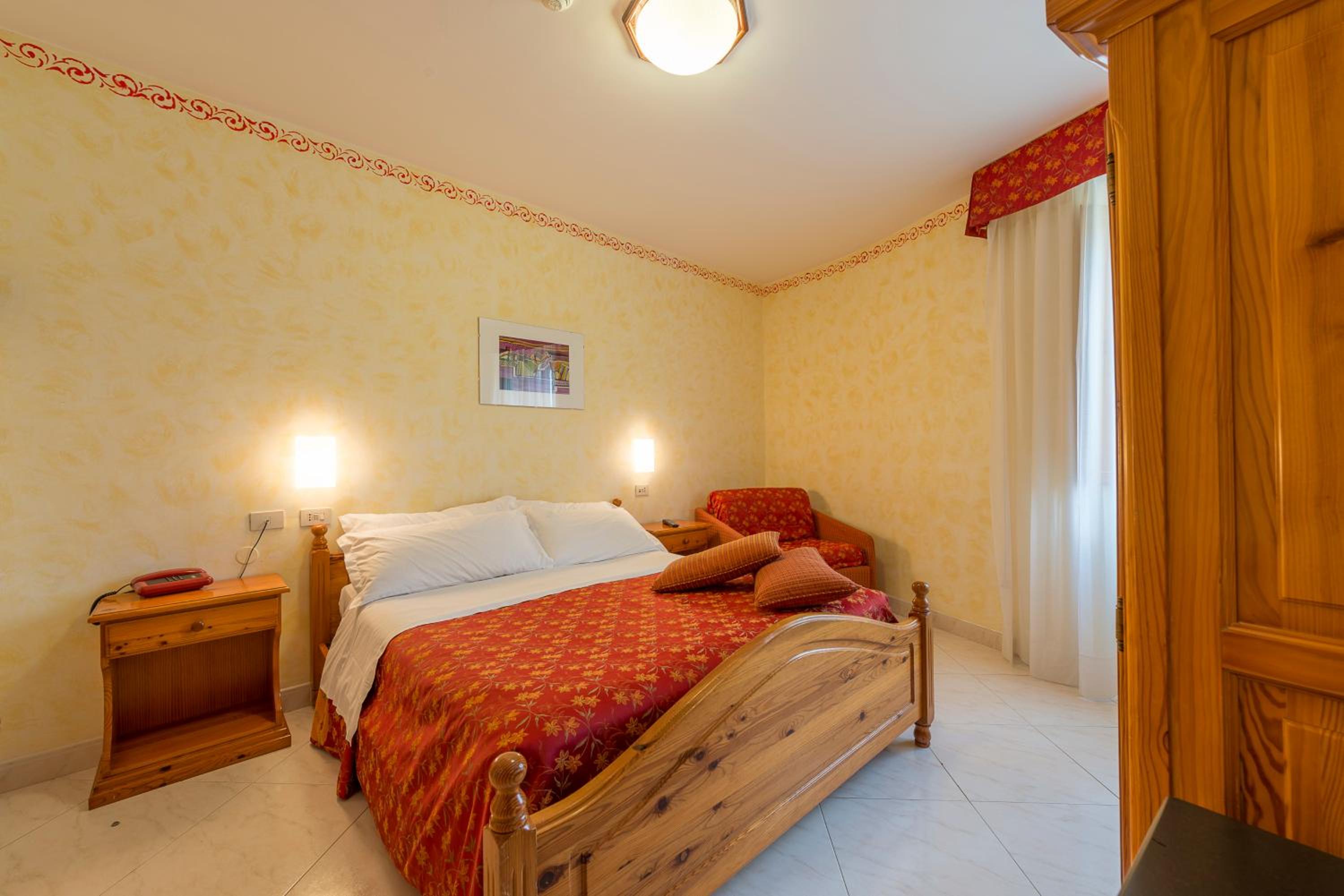 Triple Room with Terrace photo 1