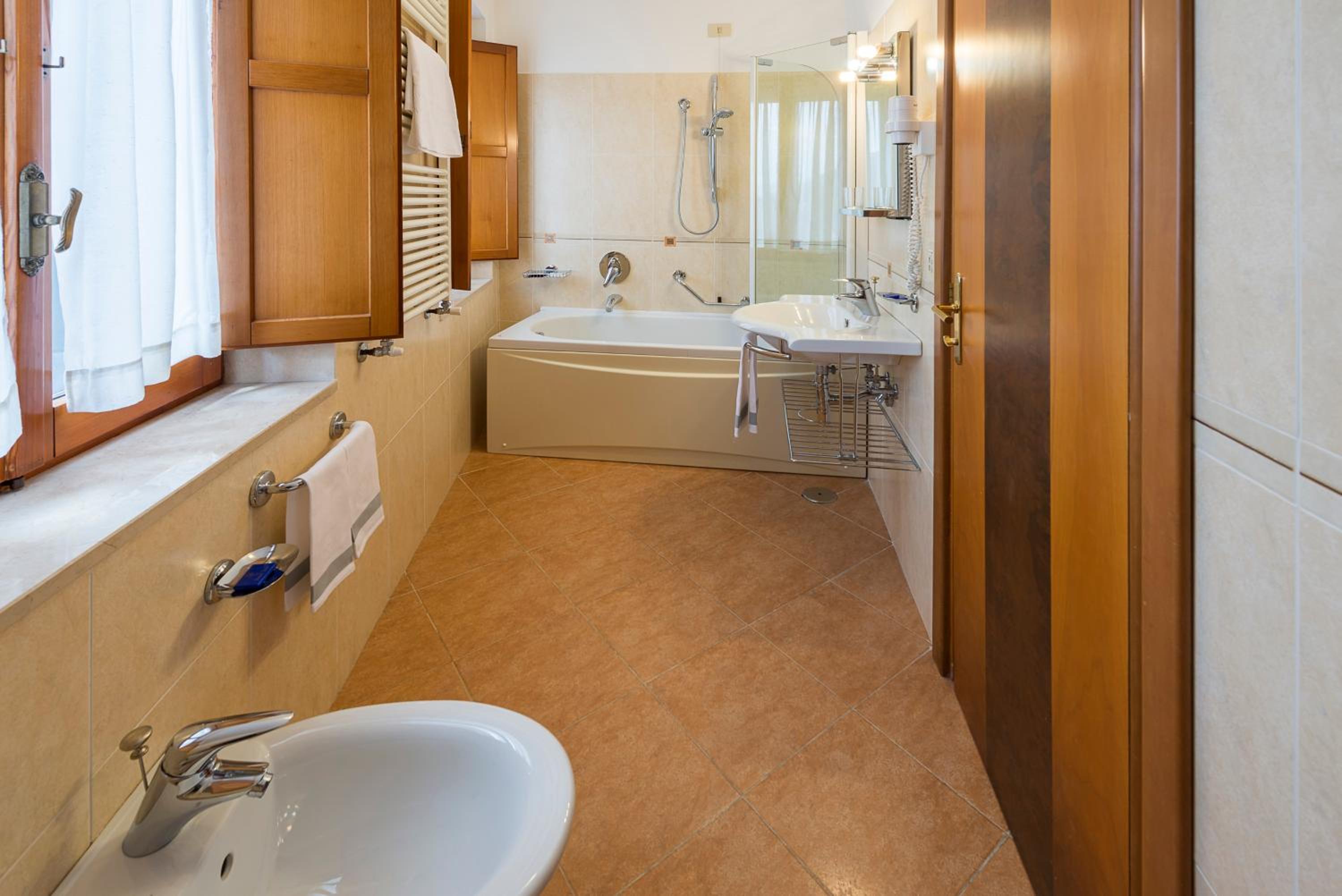 Triple Room - Photo 5