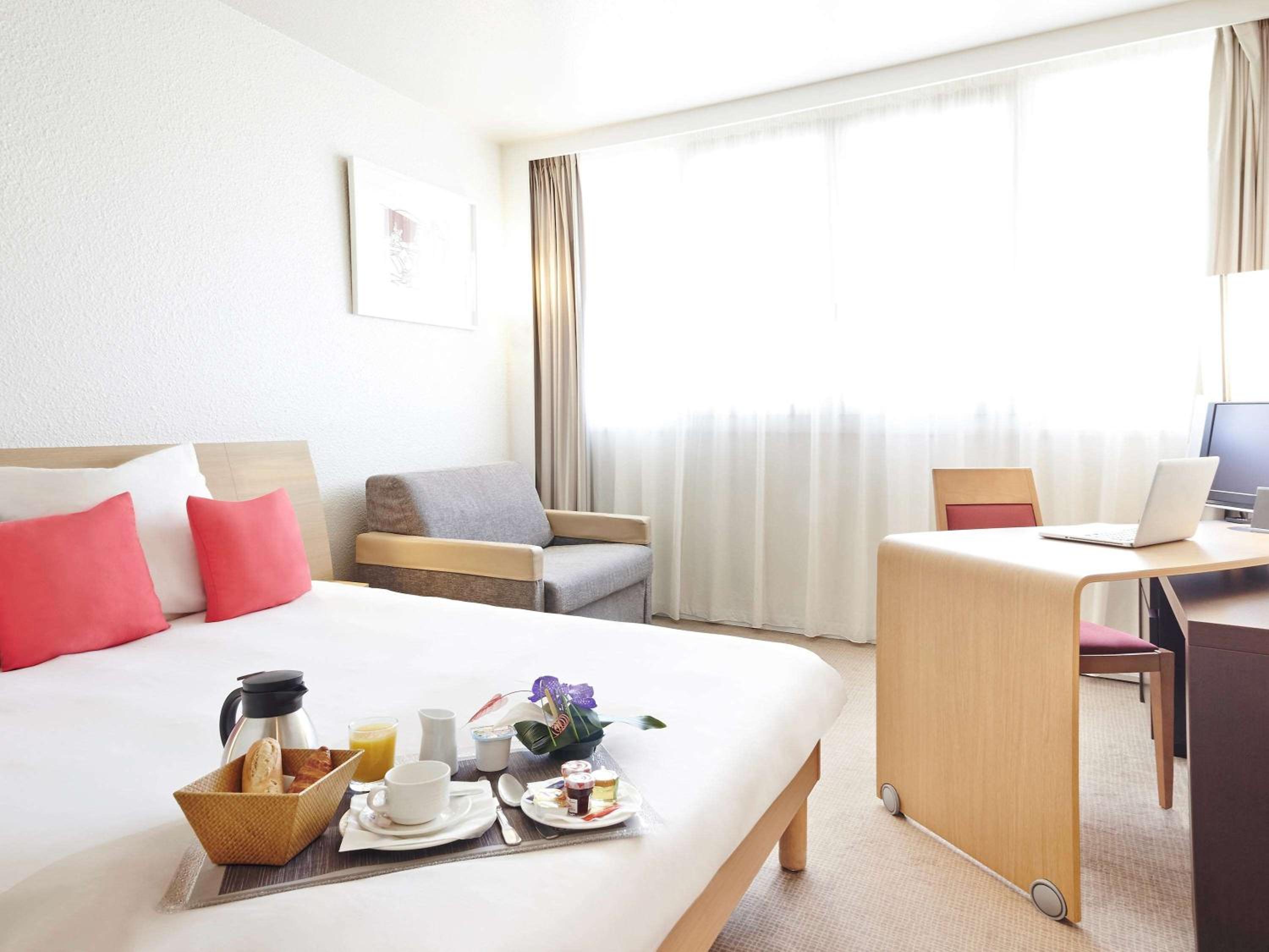 Comfort Double Family Room with Single Sofa Bed - Photo 3
