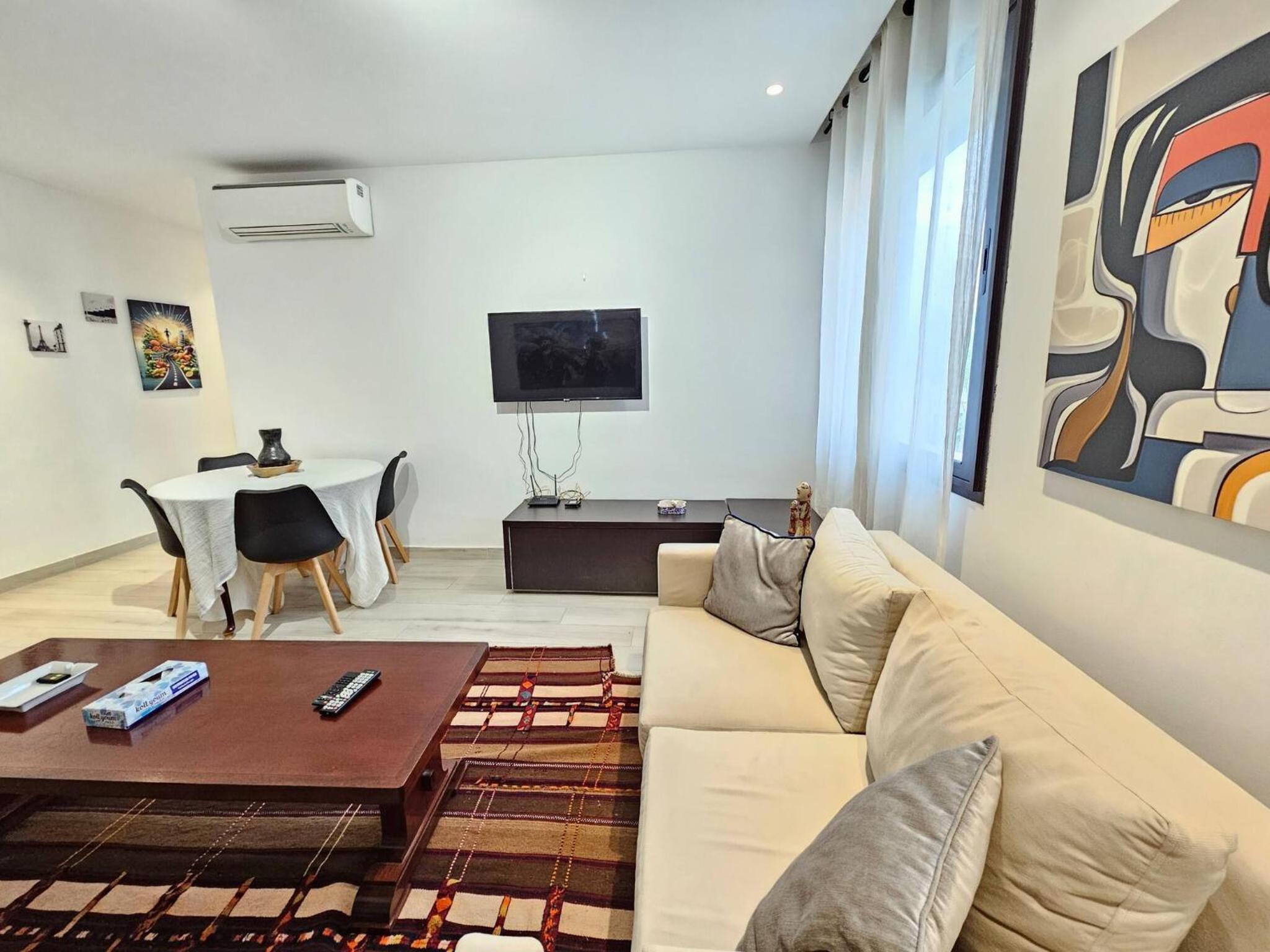 Apartment photo 2
