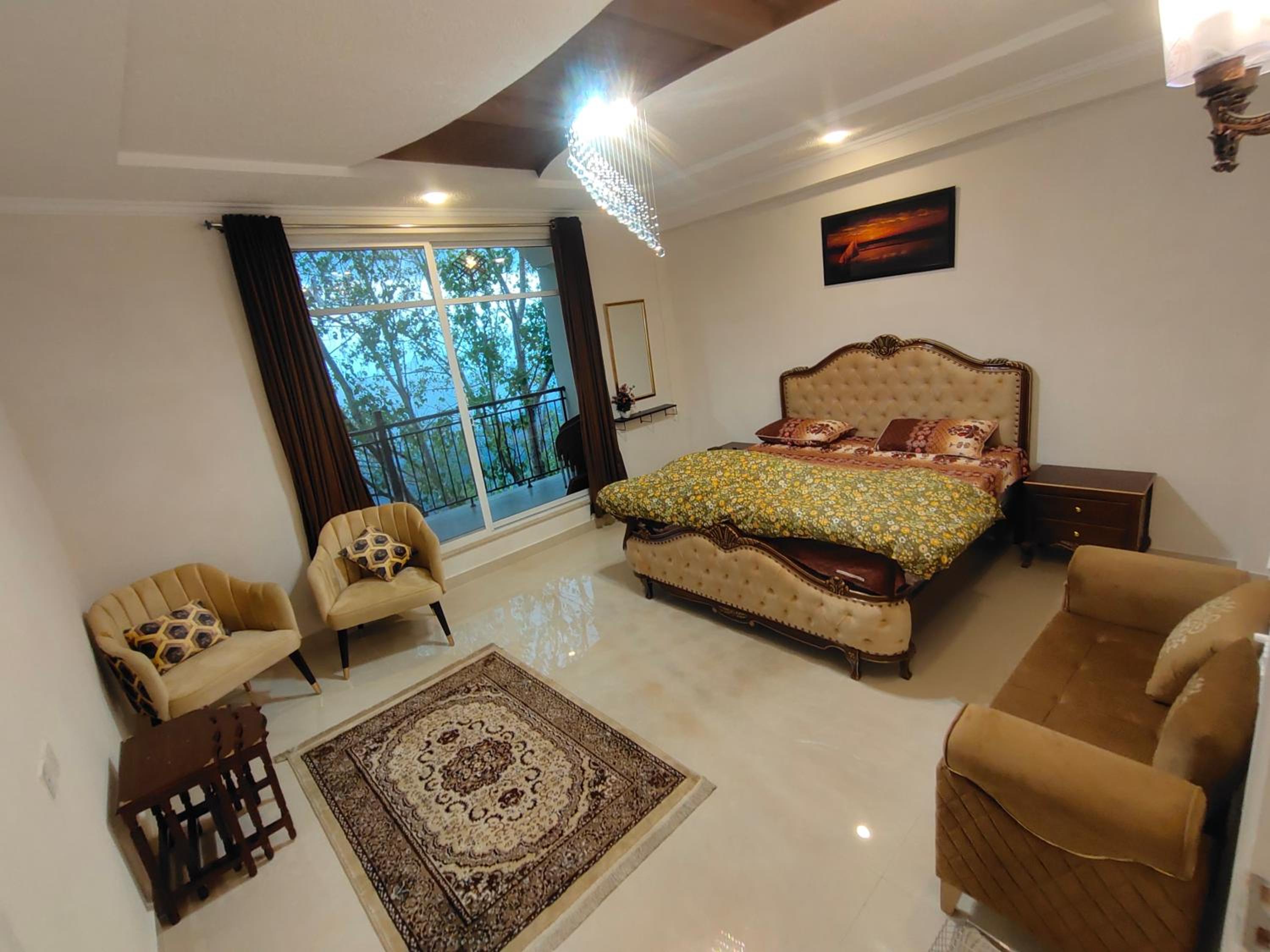 Apartment with View and Balcony photo 2