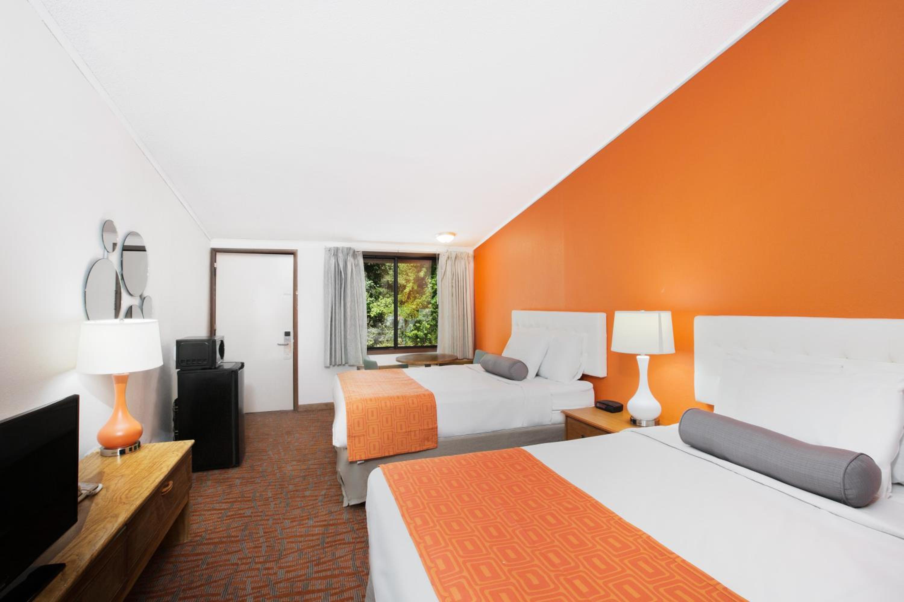 Double Room with Two Double Beds - Photo 1