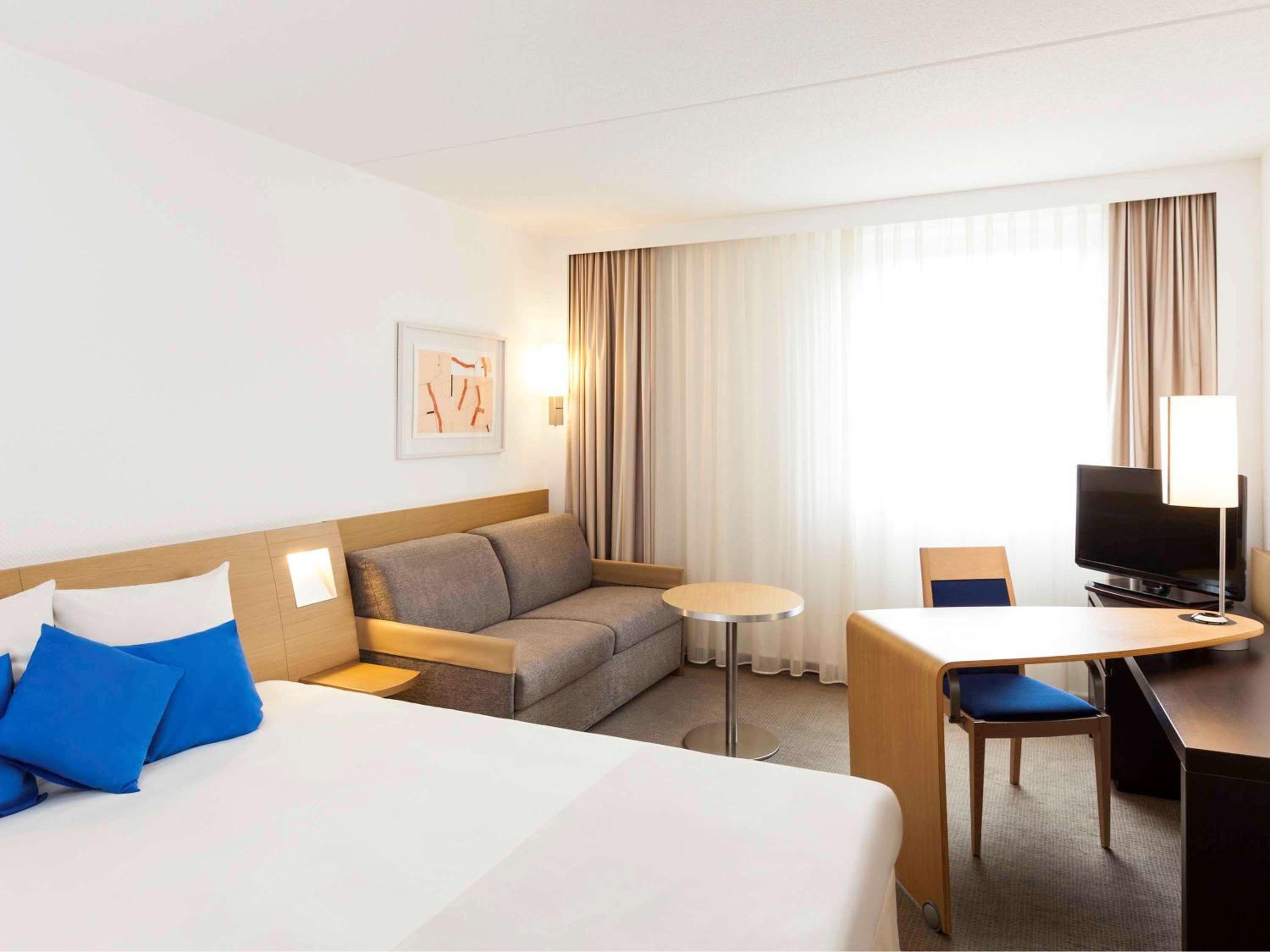 Superior Double Room thumbnail 5