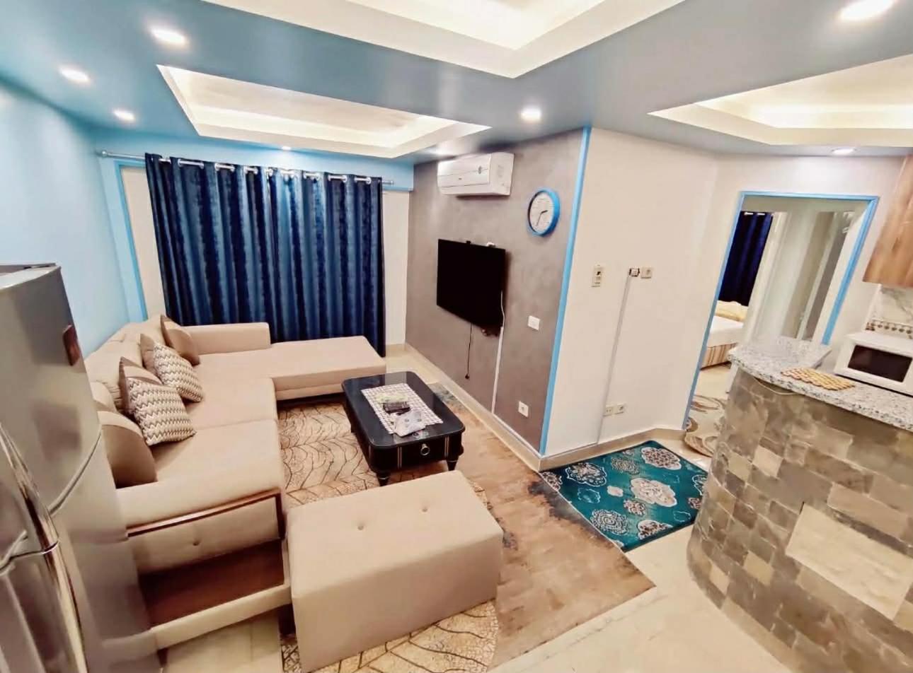 Deluxe Two-Bedroom Apartment with Garden View photo 3