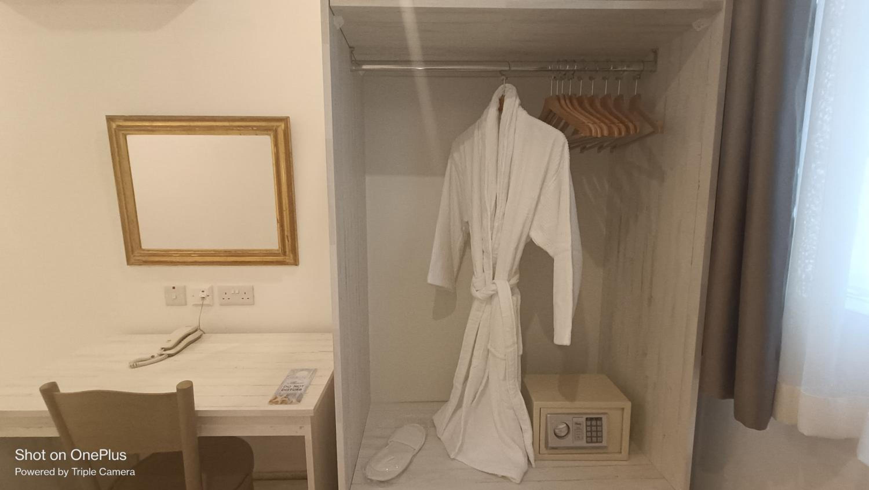 Budget Twin Room photo 3