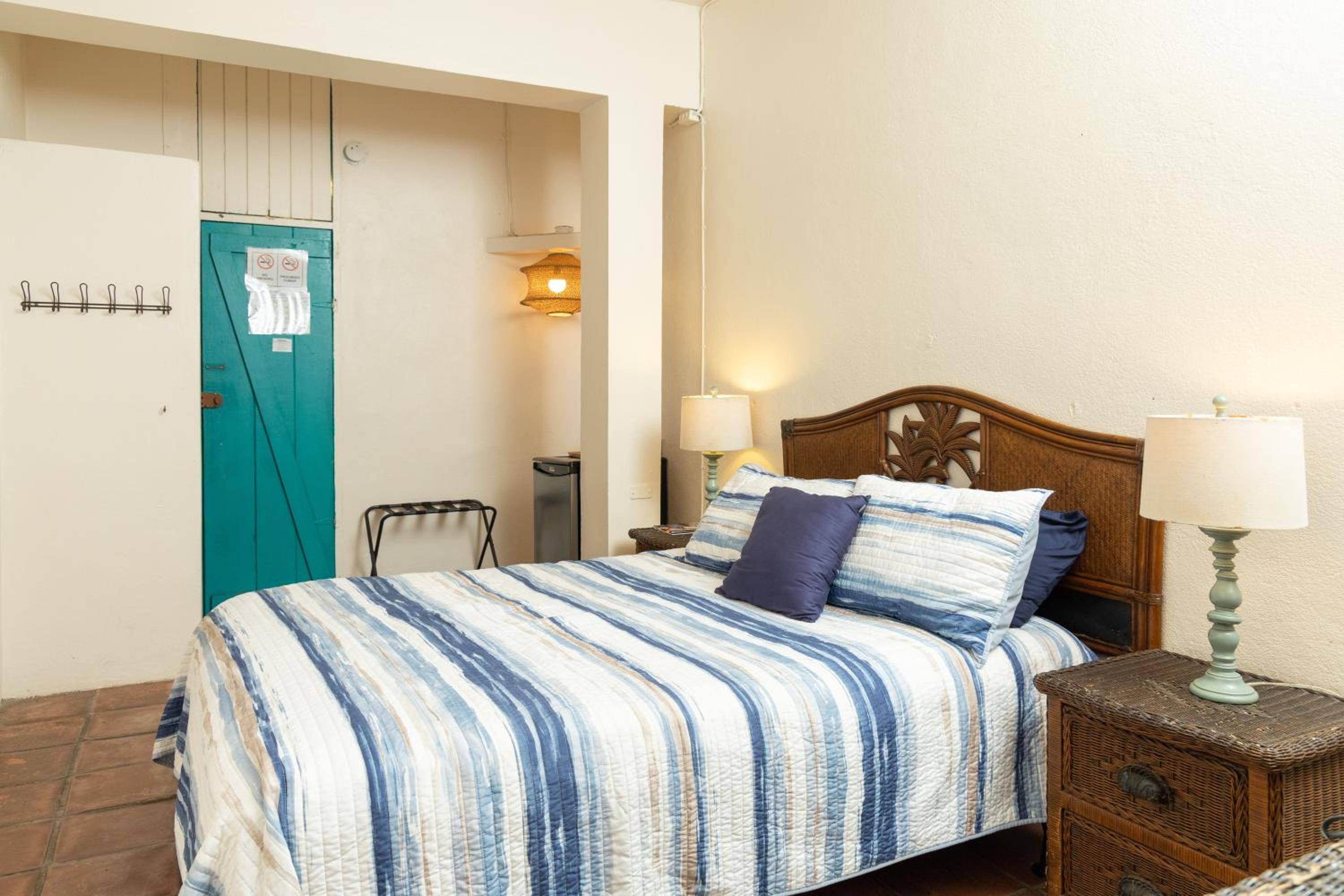 Deluxe Double Room with Balcony photo 1