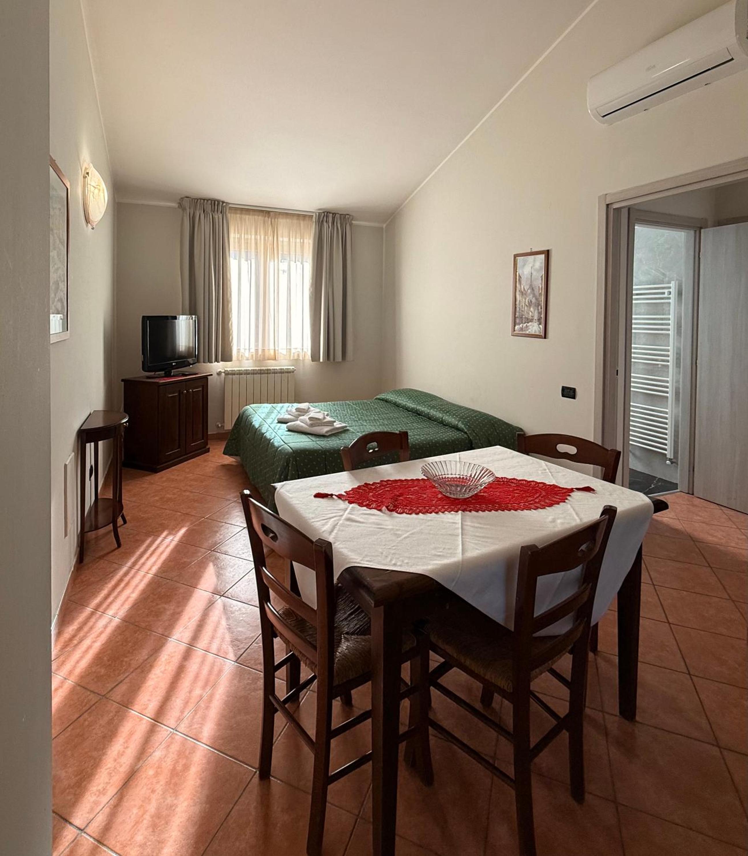 Two-Bedroom Apartment with Garden View - Photo 1