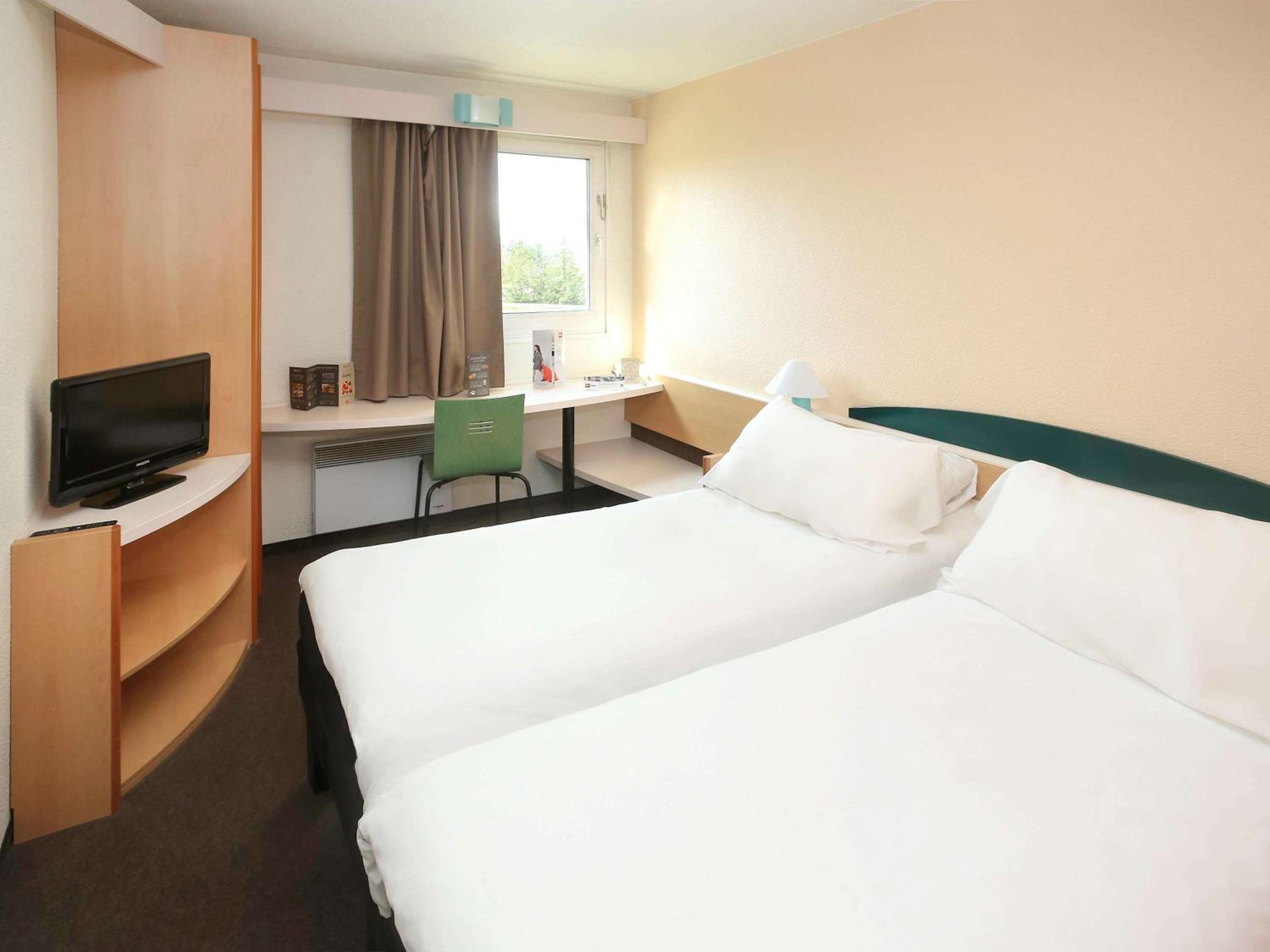 Standard Twin Room photo 3
