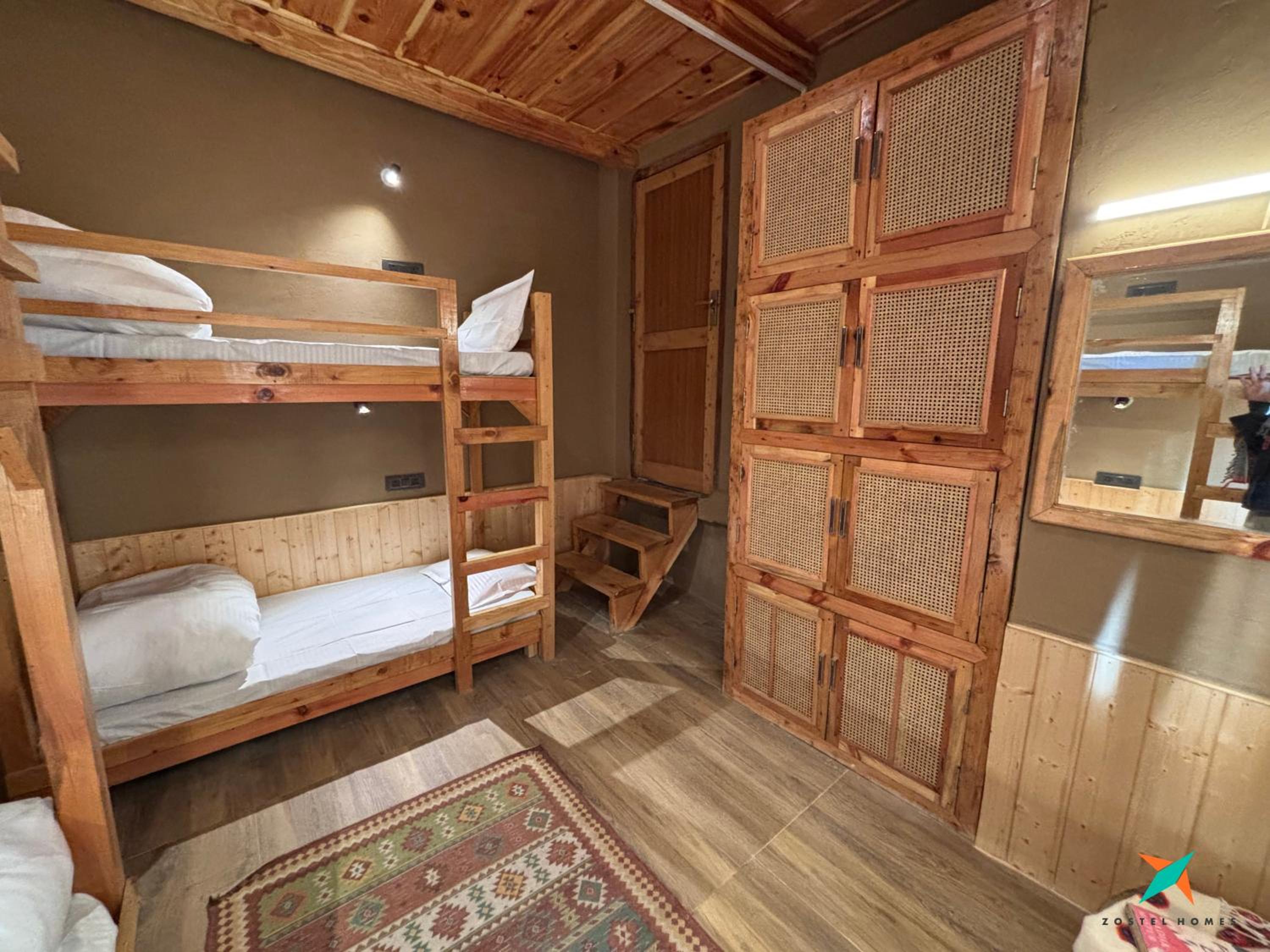 Standard 4 Bed Mixed Dorm (Mudhouse) photo 2