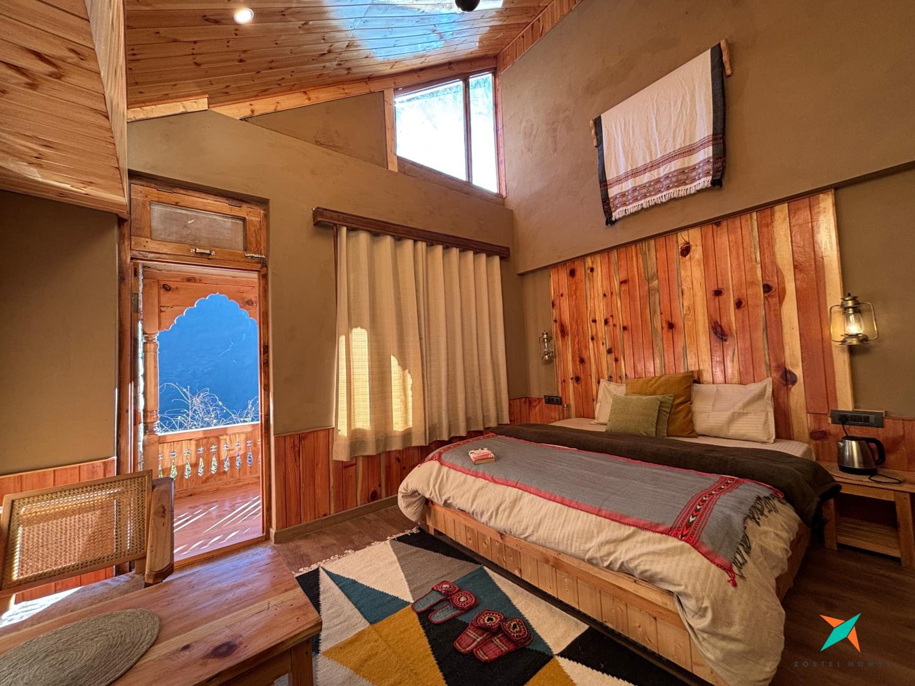 Deluxe Private Mudhouse (with balcony) photo 3