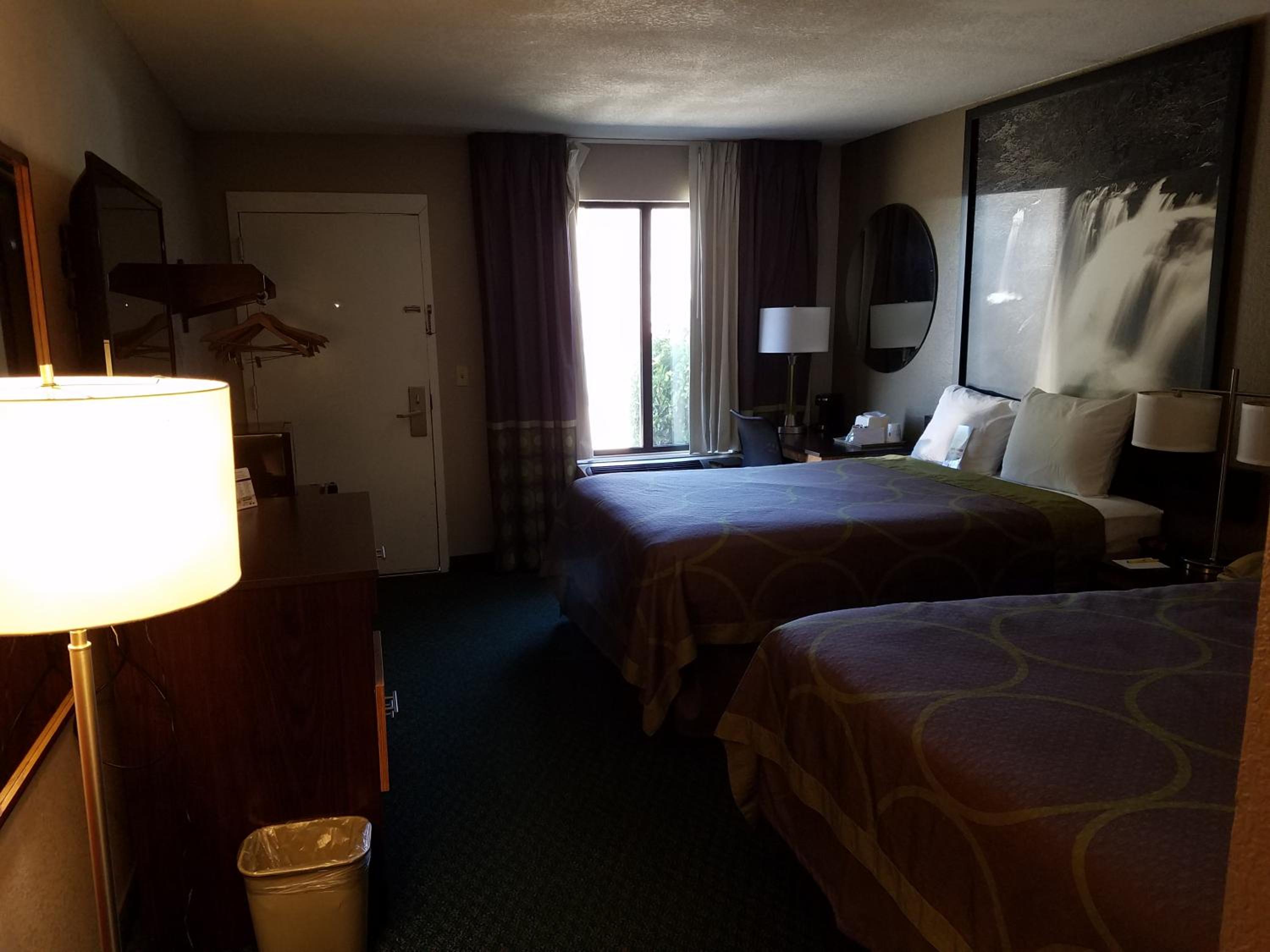 Deluxe Double Room with Two Double Beds - Non-Smoking - Photo 3