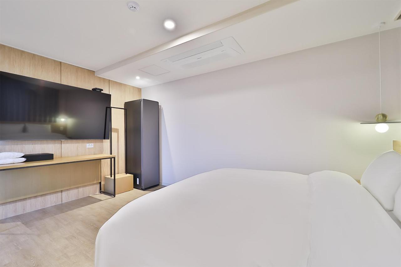 Suite with Terrace - Photo 5