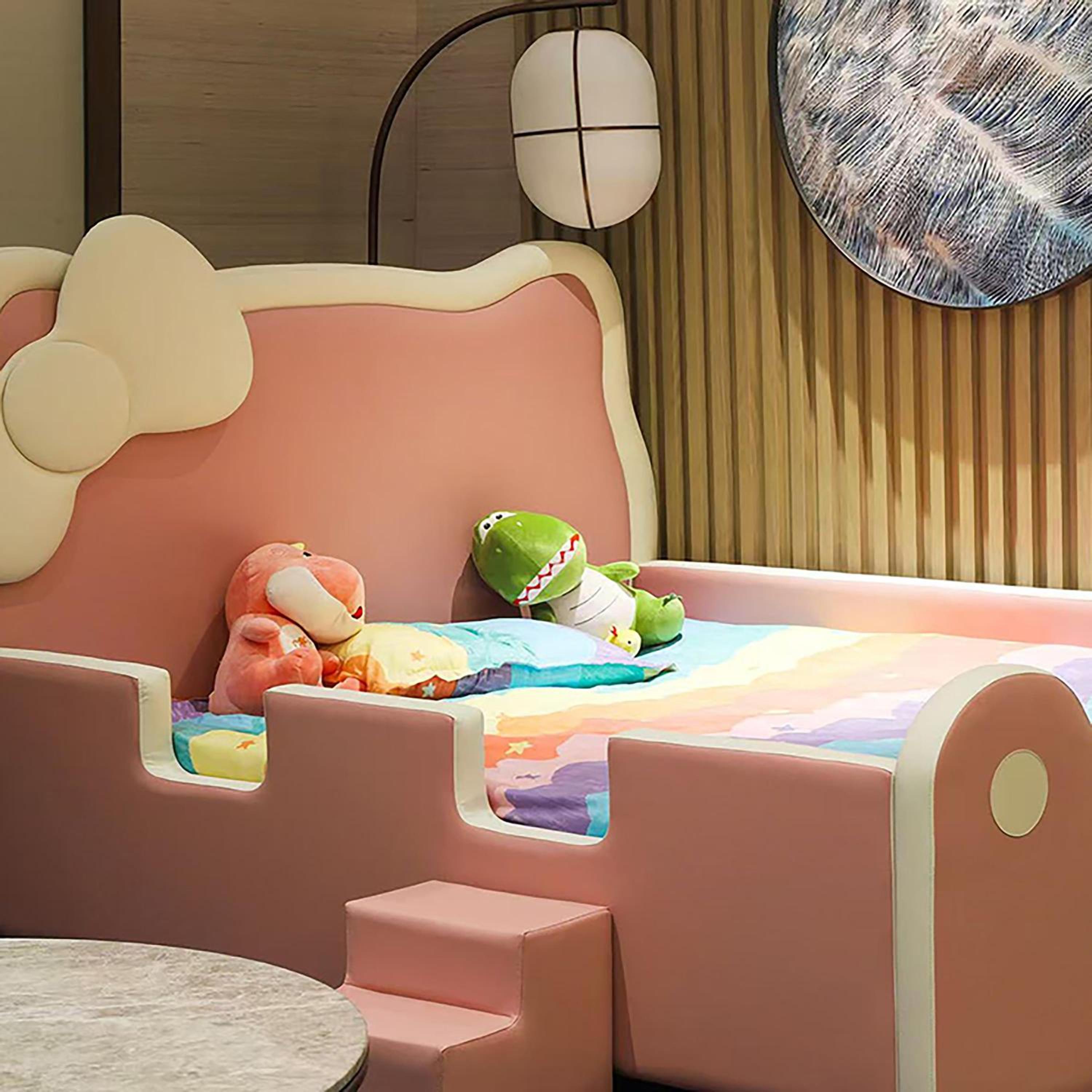 Deluxe Family Suite photo 2