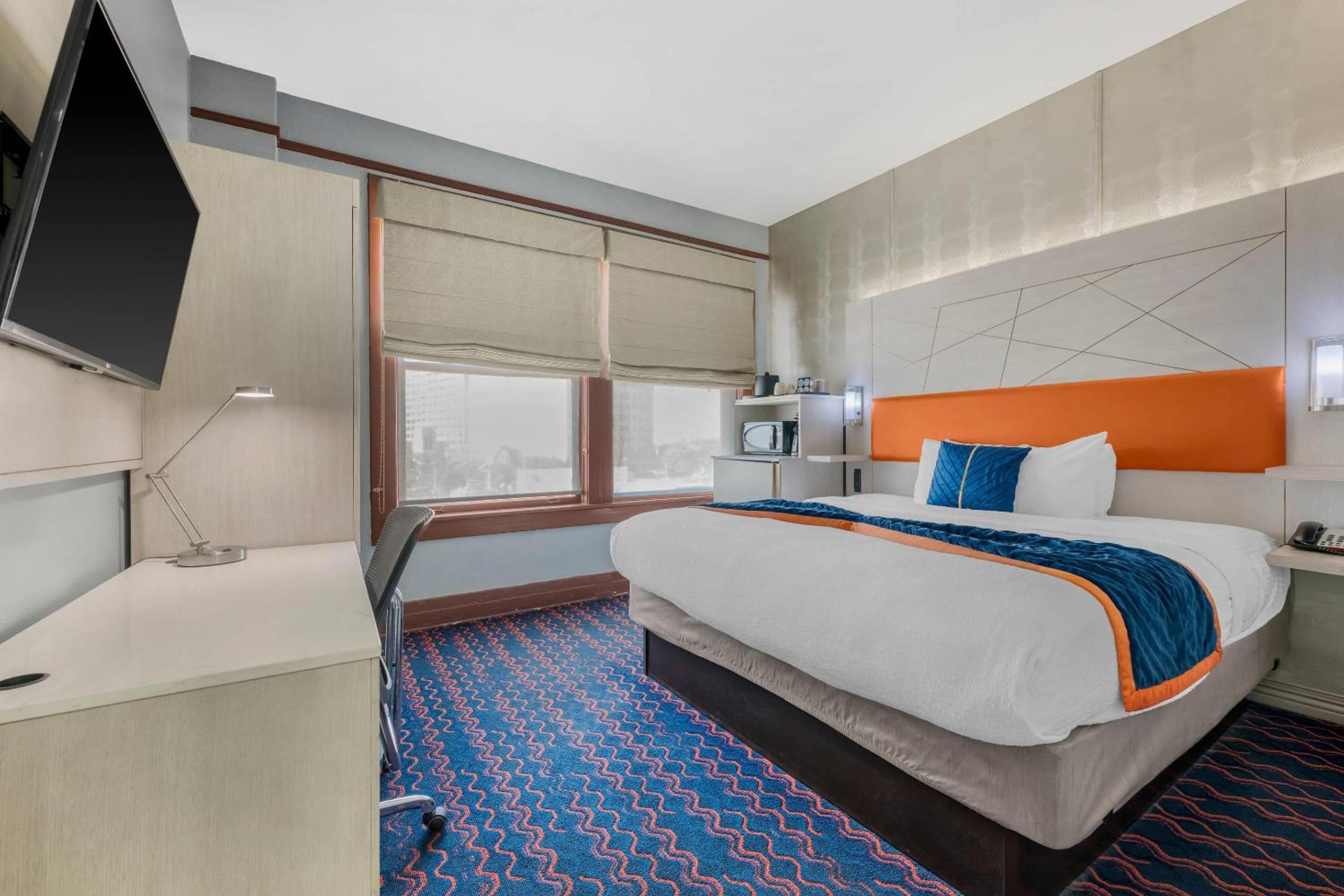 ADA King Room with Tub - Disability Access/Non Smoking