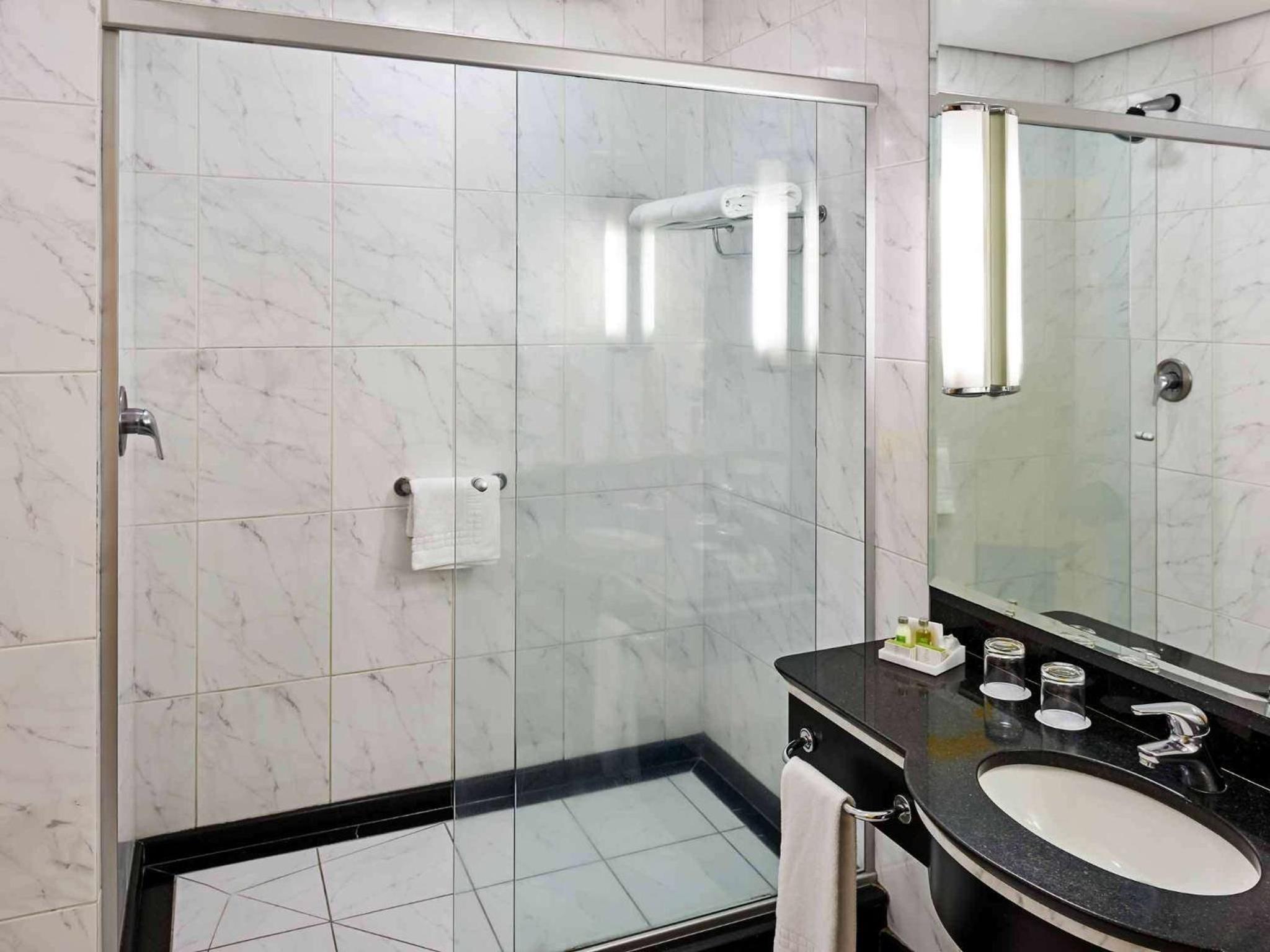 Standard Twin Room - Photo 5