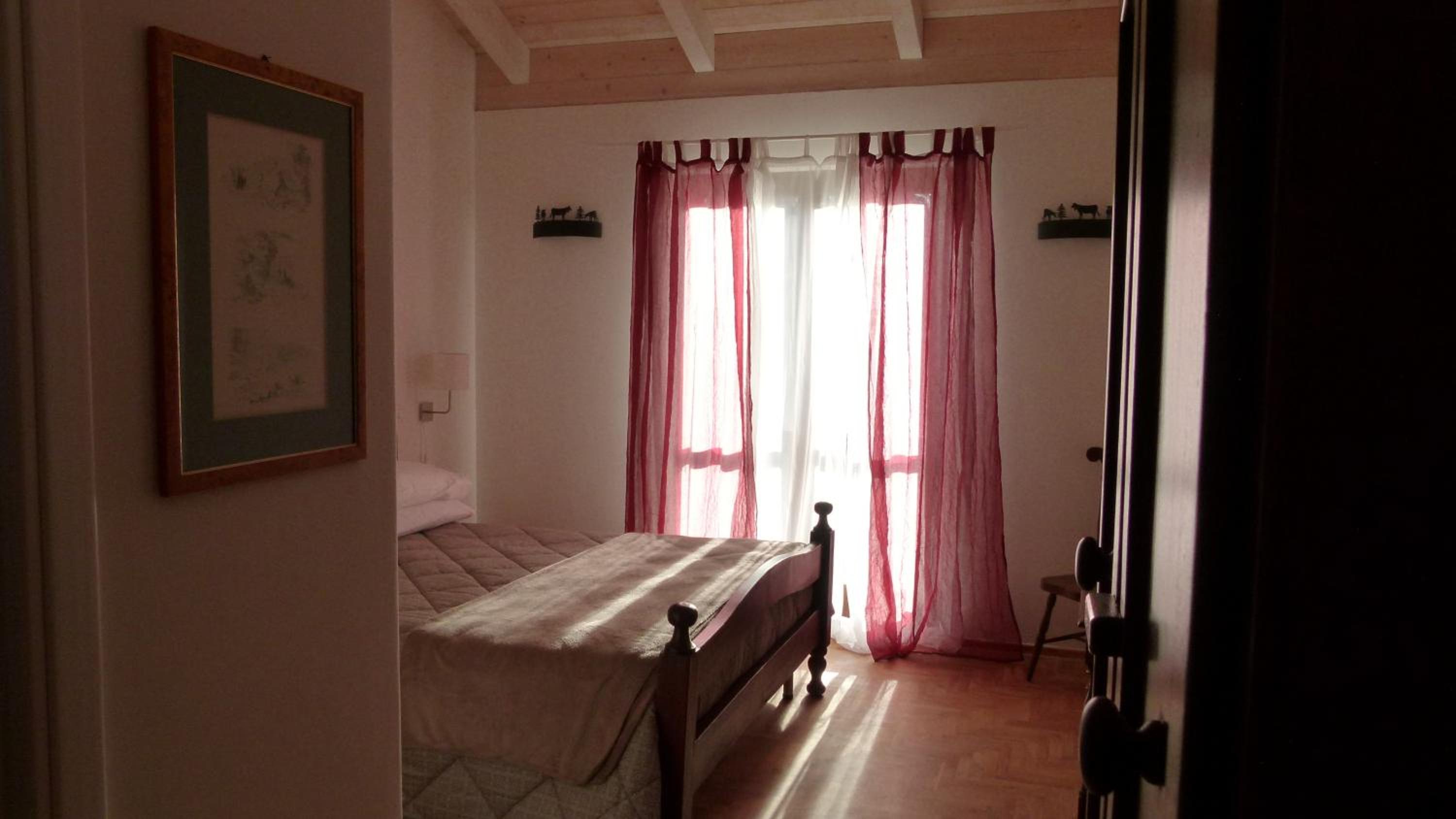 Standard Double Room - Photo 5
