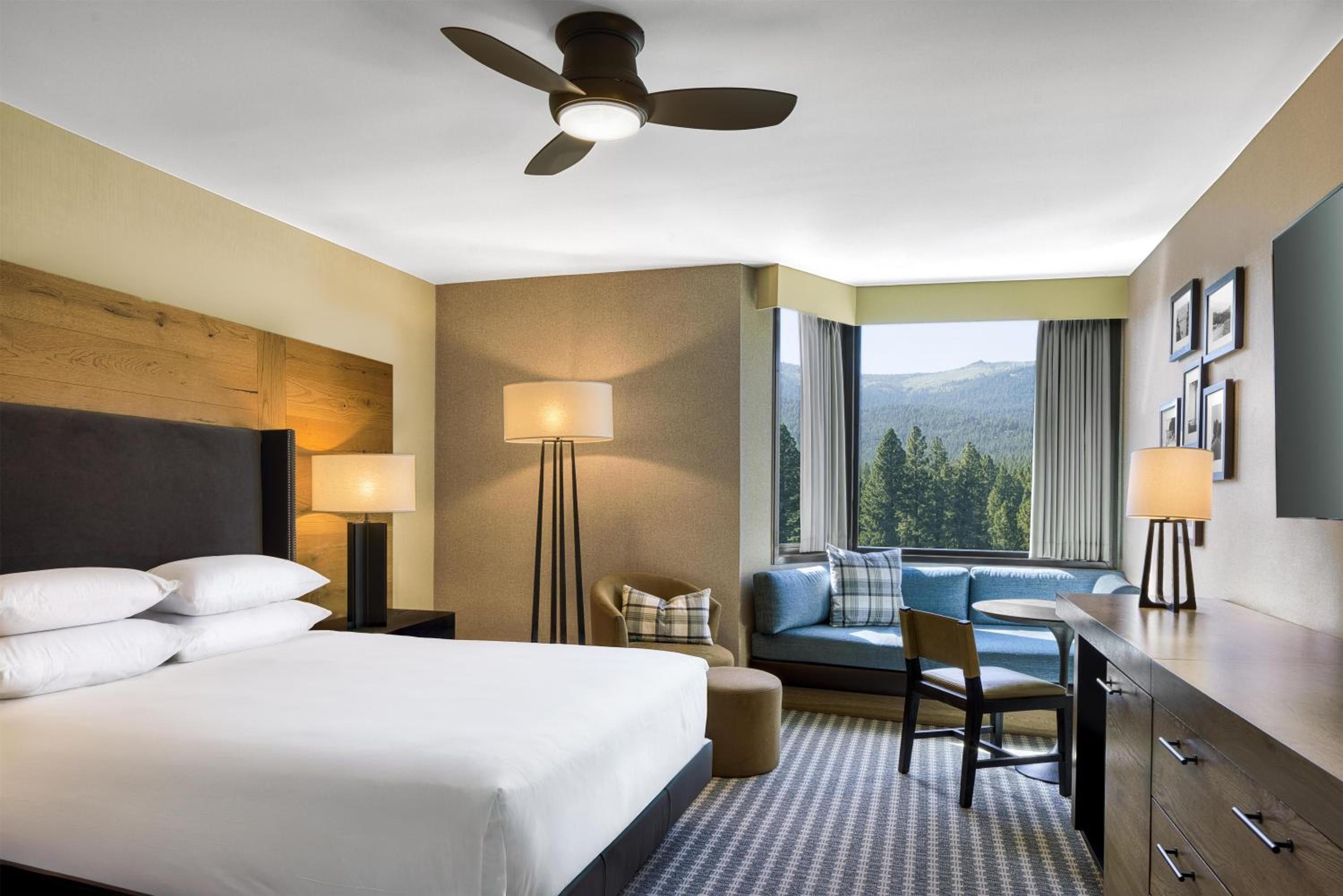 King Room with Resort View - Photo 2