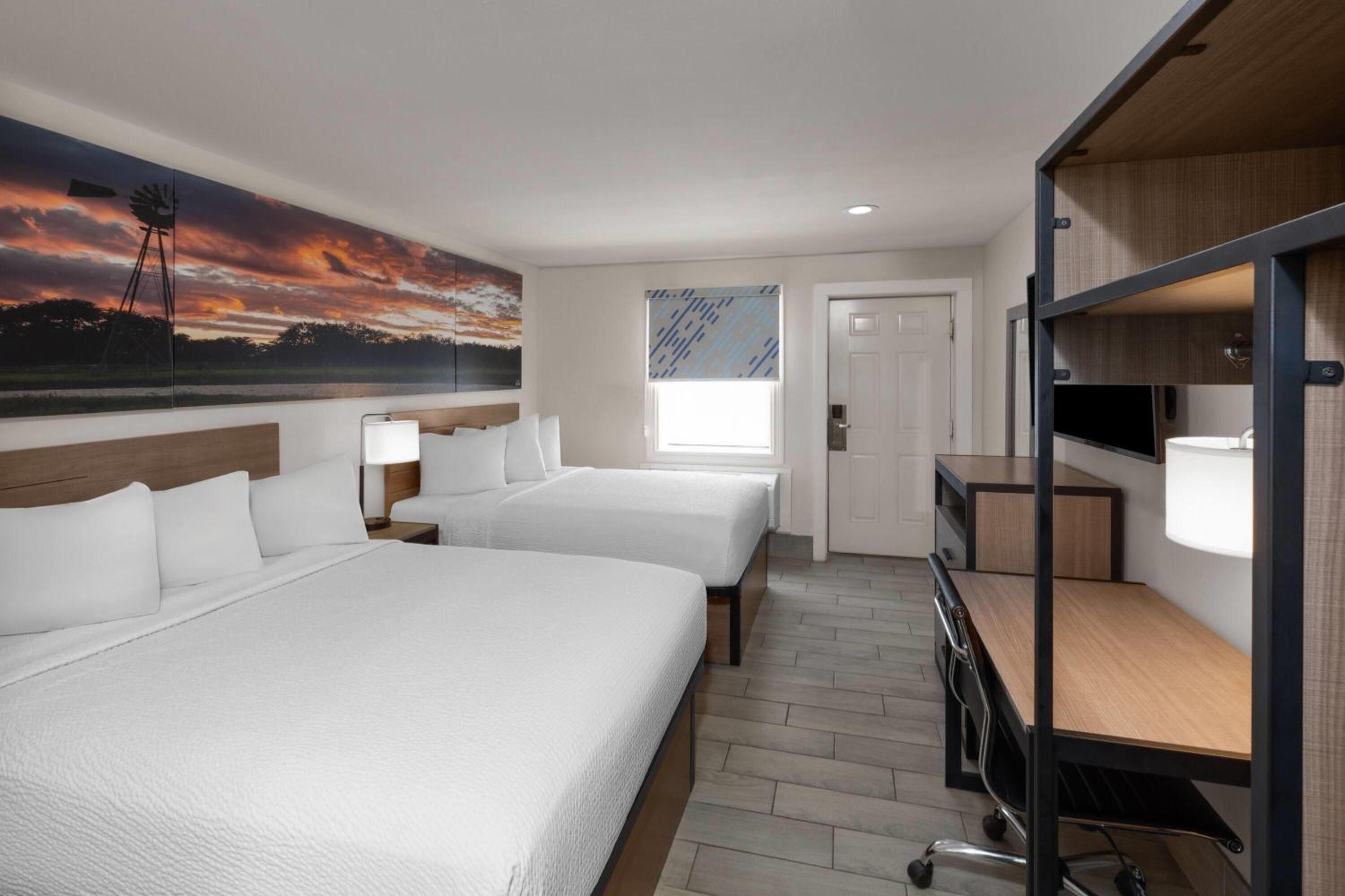 Queen Room with Two Queen Beds - Non-Smoking