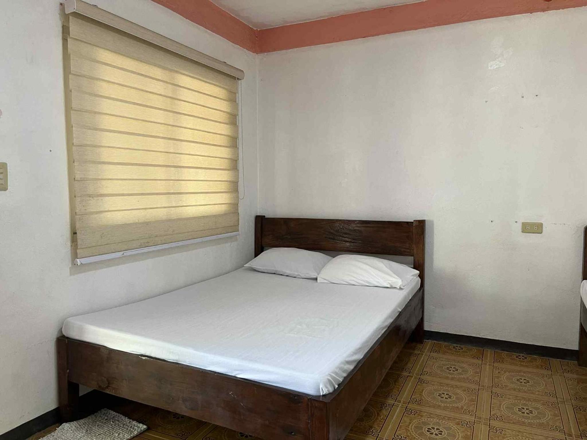 Budget Double Room - Photo 4