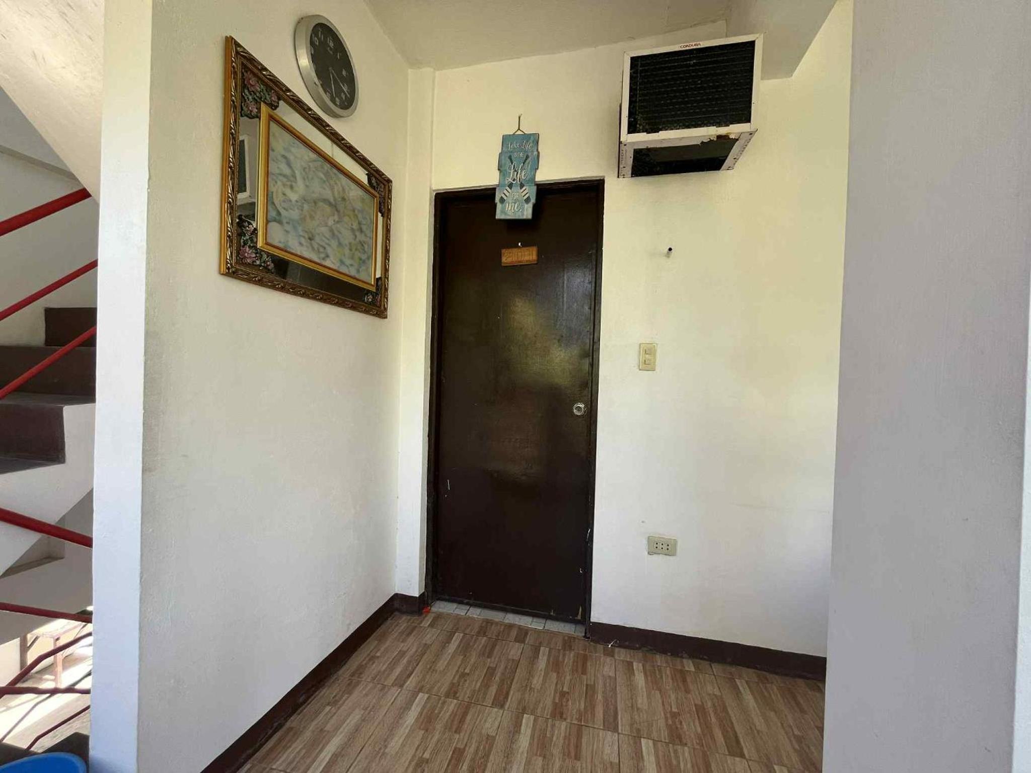 Budget Double Room - Photo 8