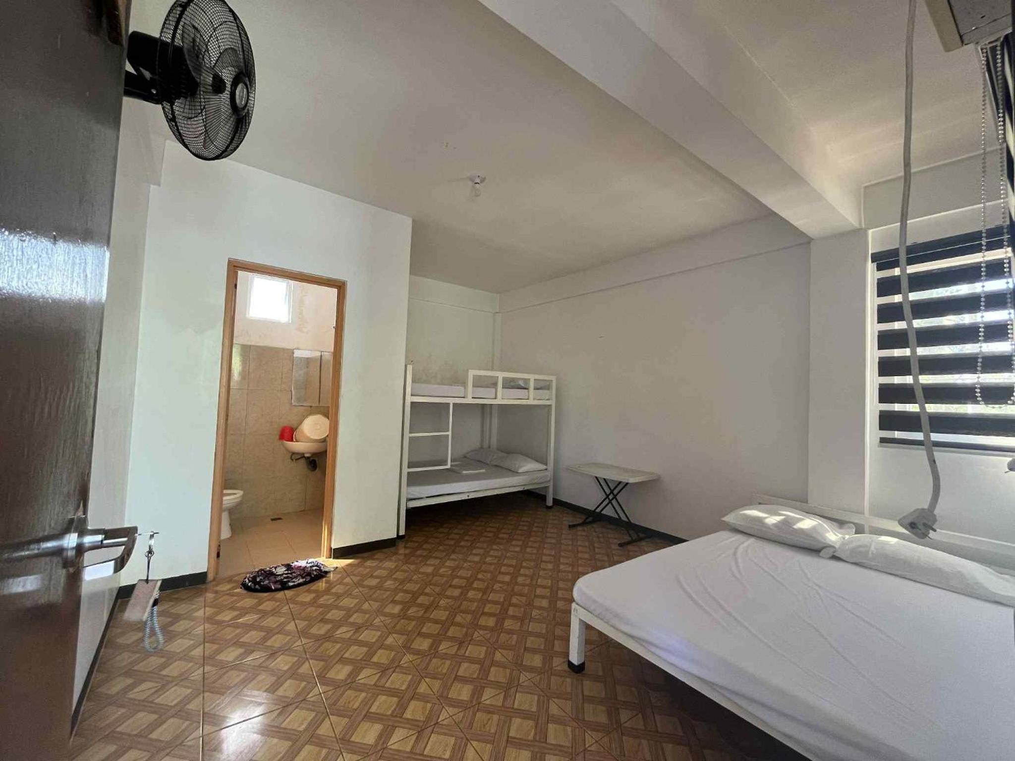 Budget Double Room - Photo 1