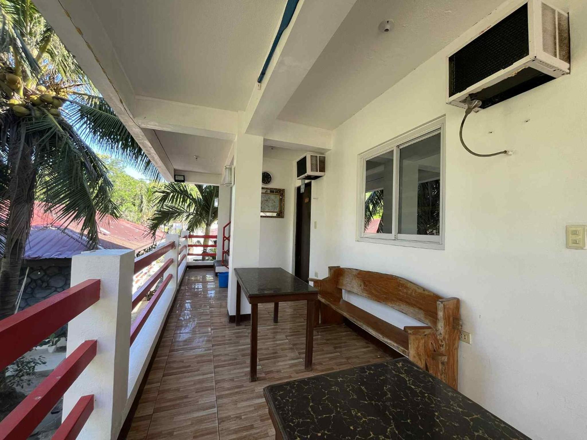 Budget Double Room - Photo 7