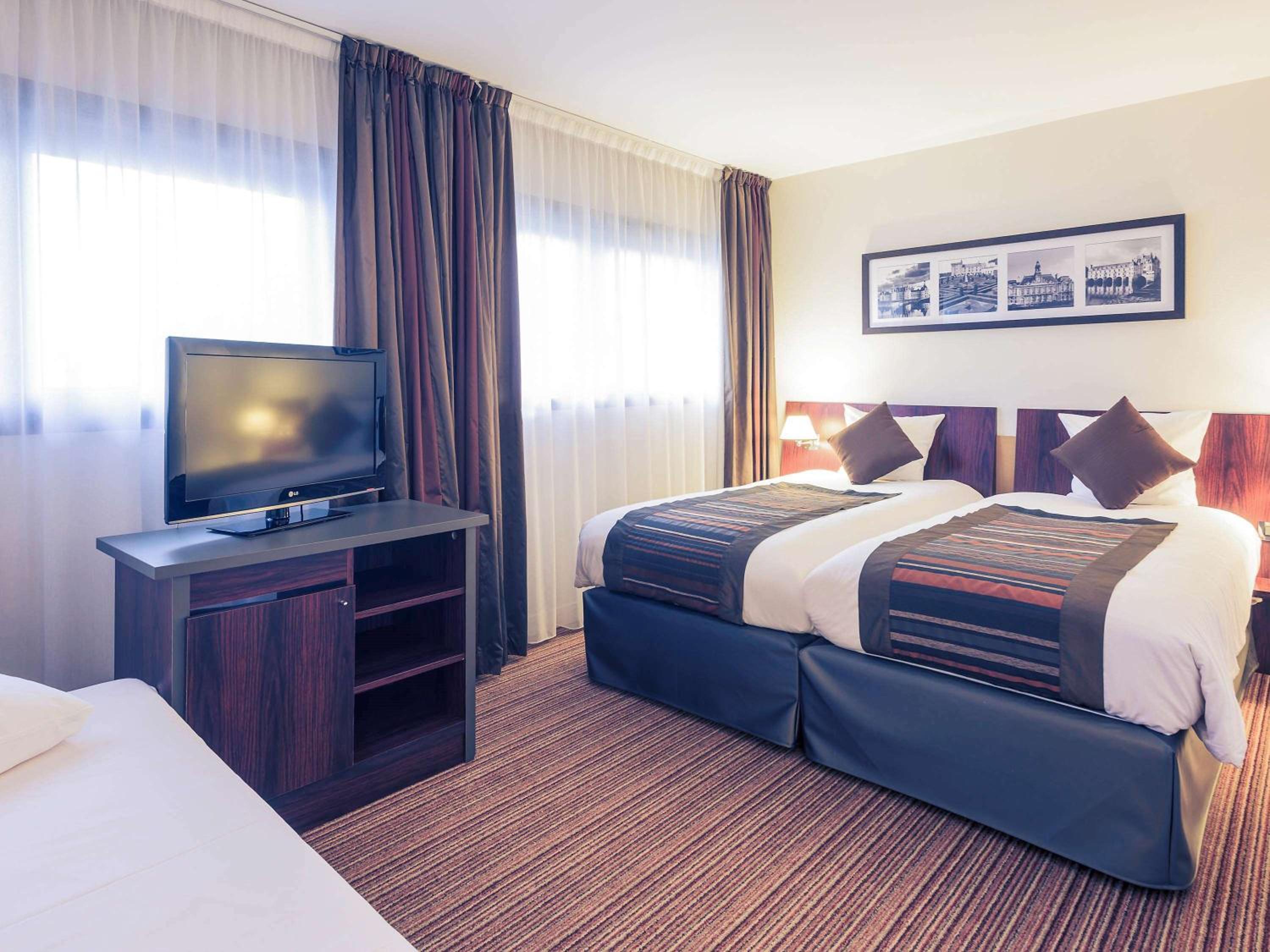 Family Double Room with Sofa Bed - Photo 3