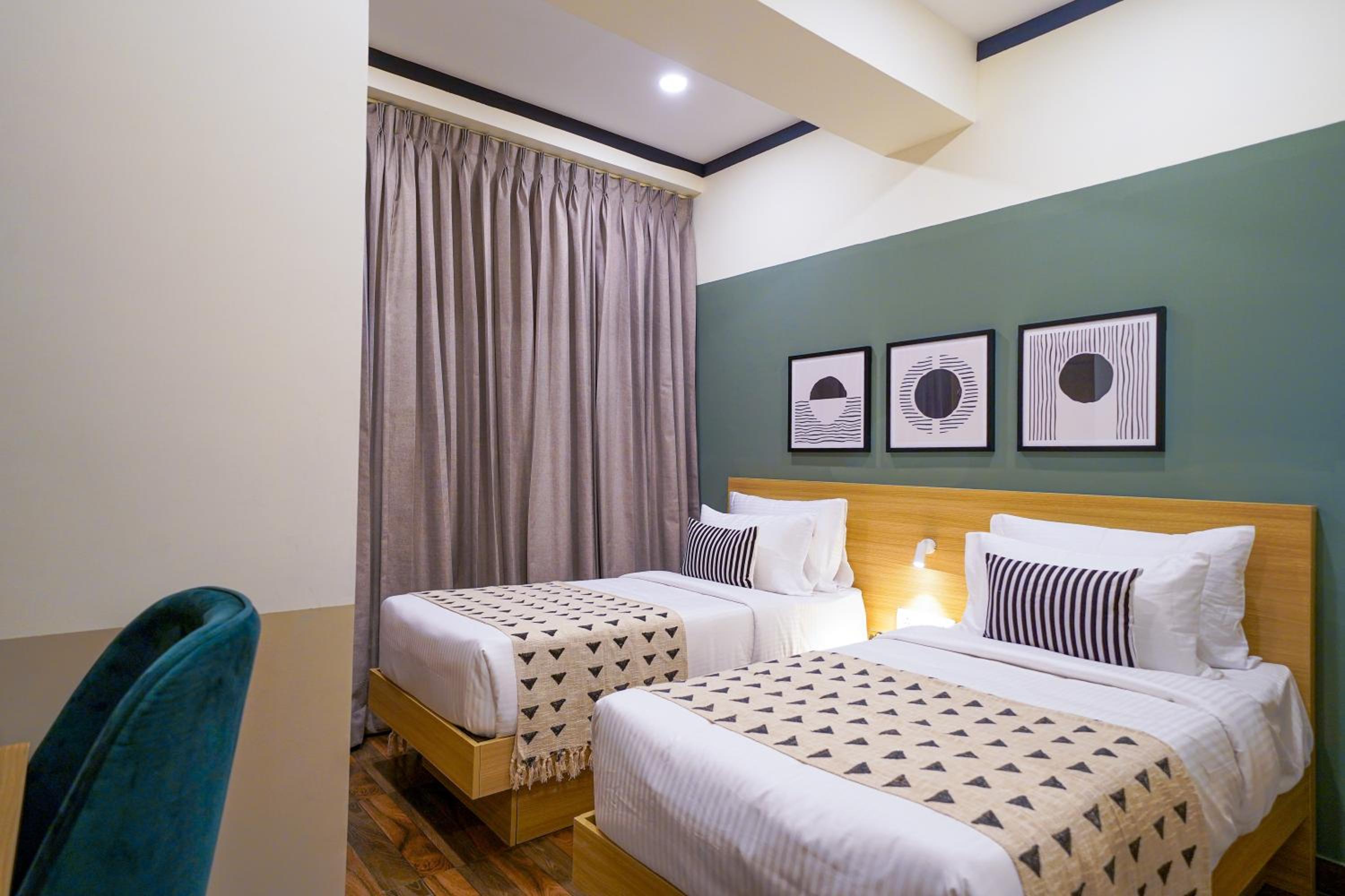 Standard Twin Room