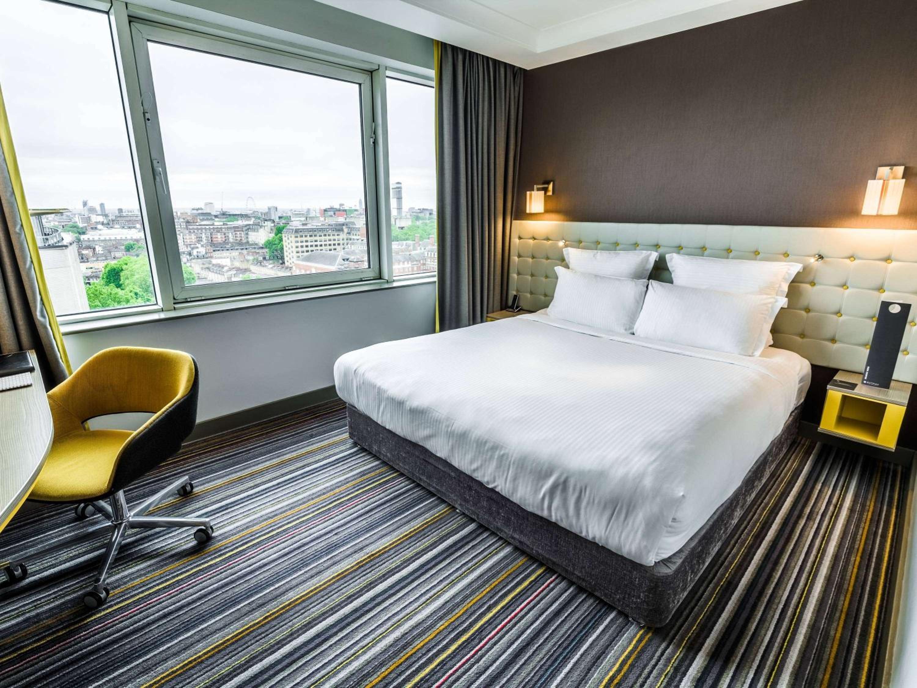 Superior King Room with Sofa