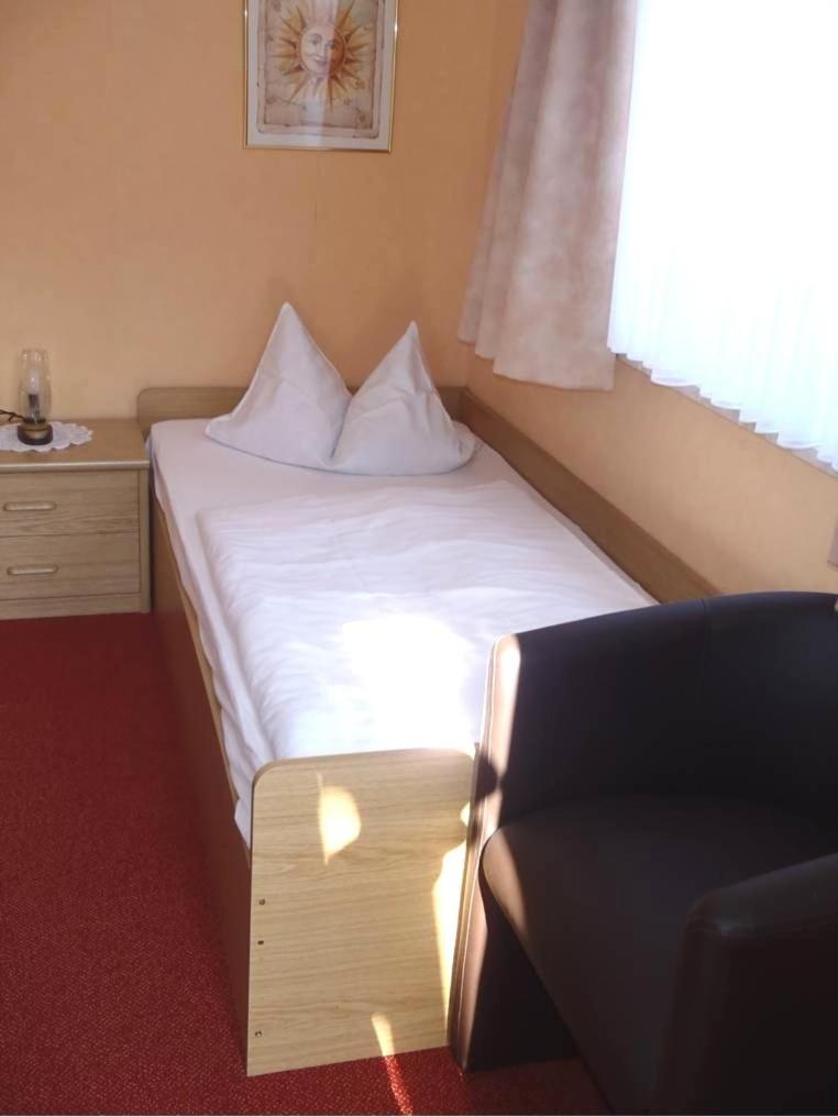 Single Room photo 3