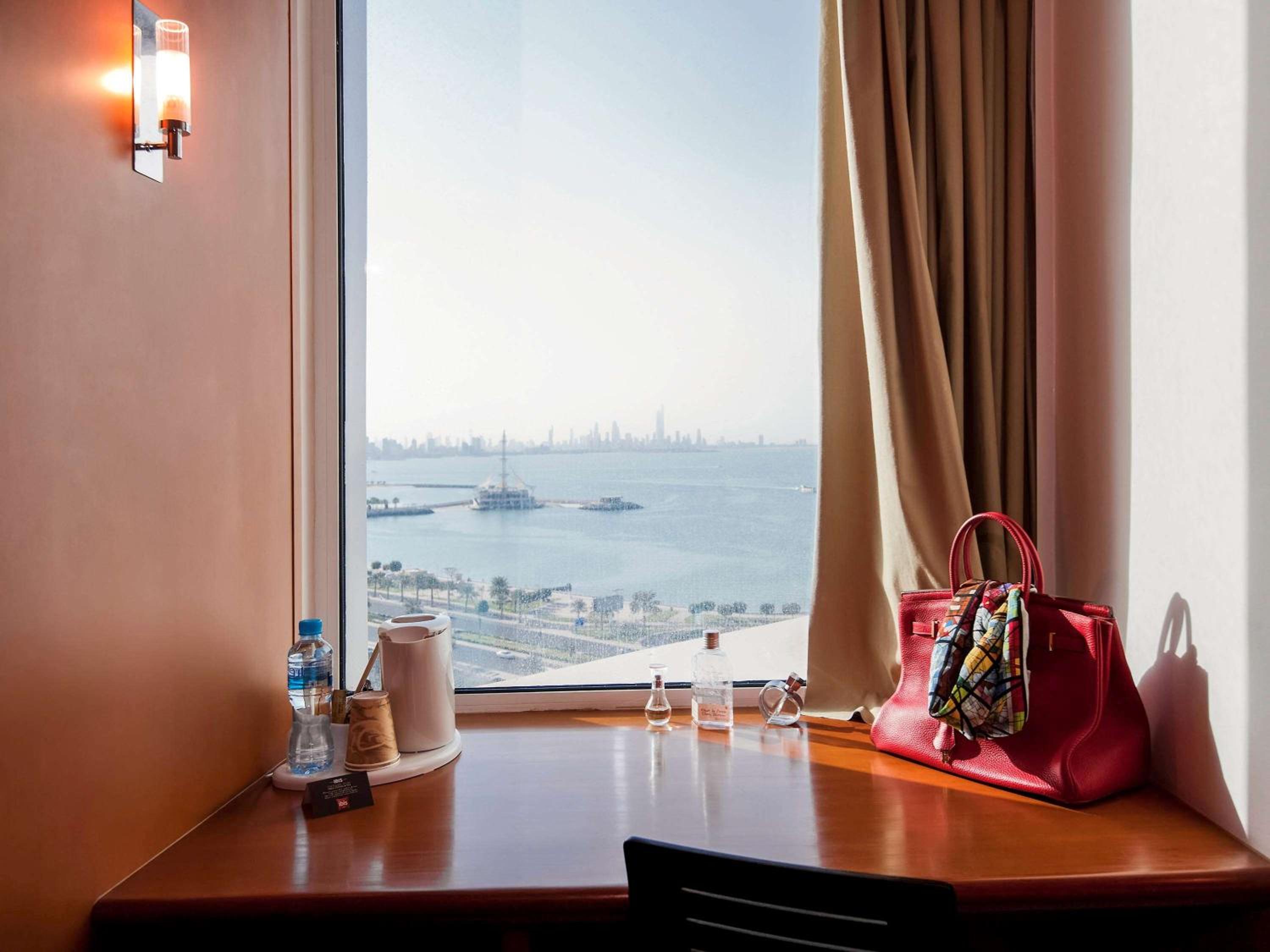 Double Room with Sea View - Photo 4