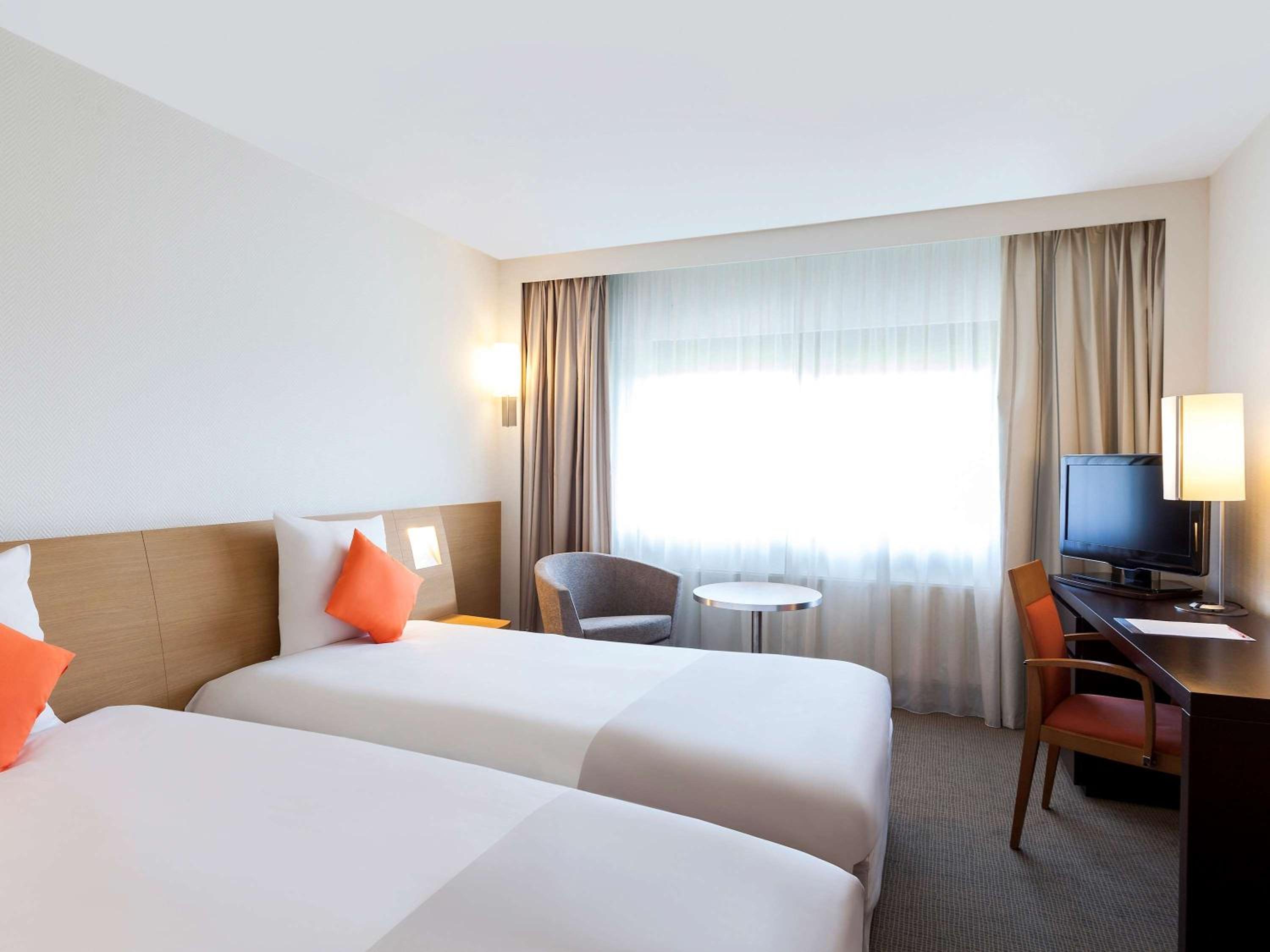 Standard Twin Room - Photo 6