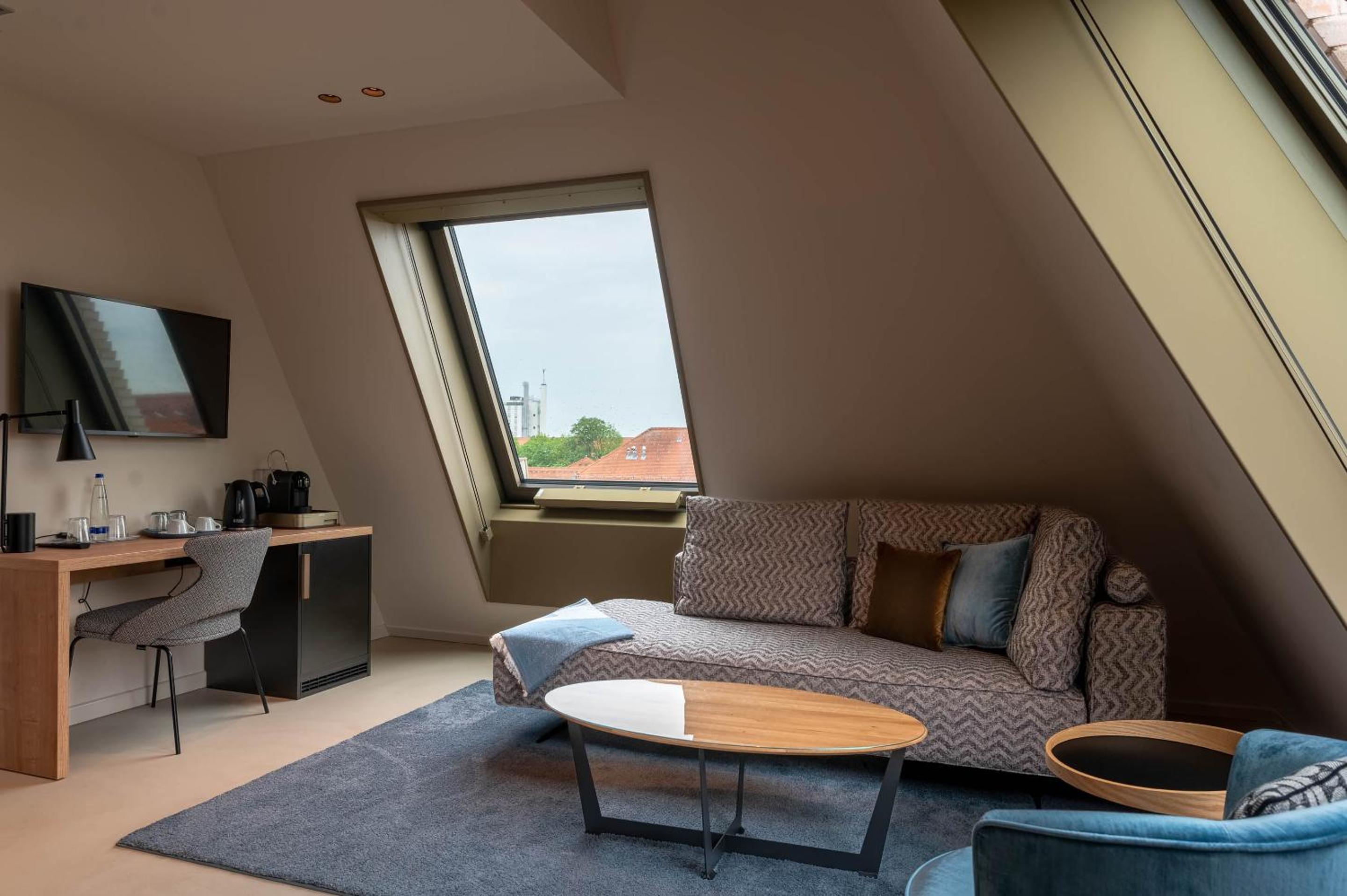 Queen Room