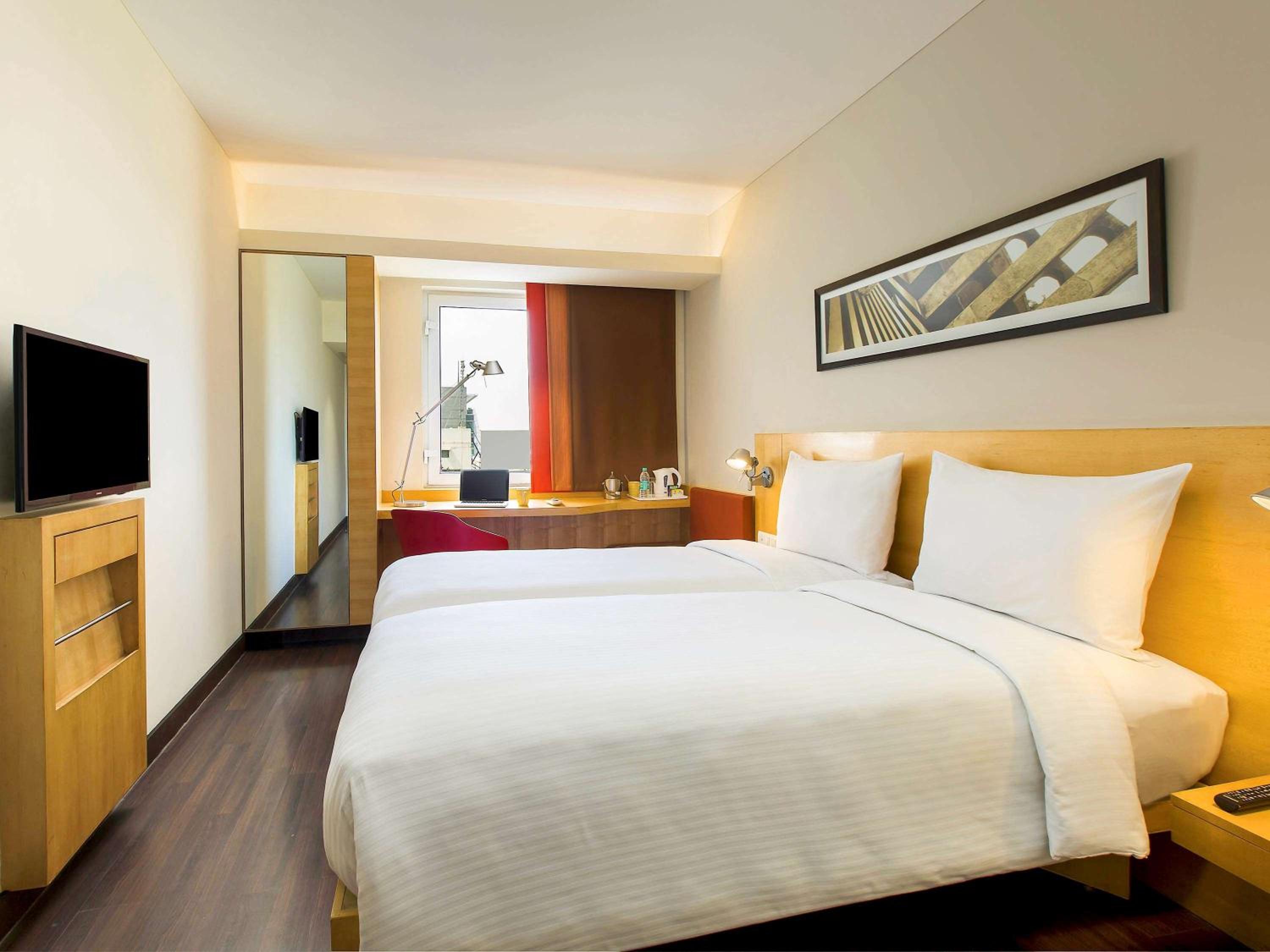 Standard Twin Room - Photo 2