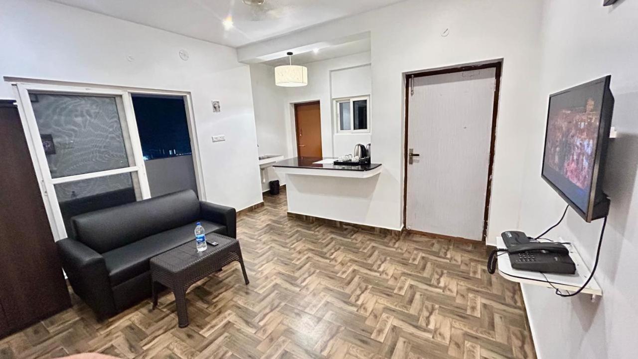 Suite with Terrace - Photo 3