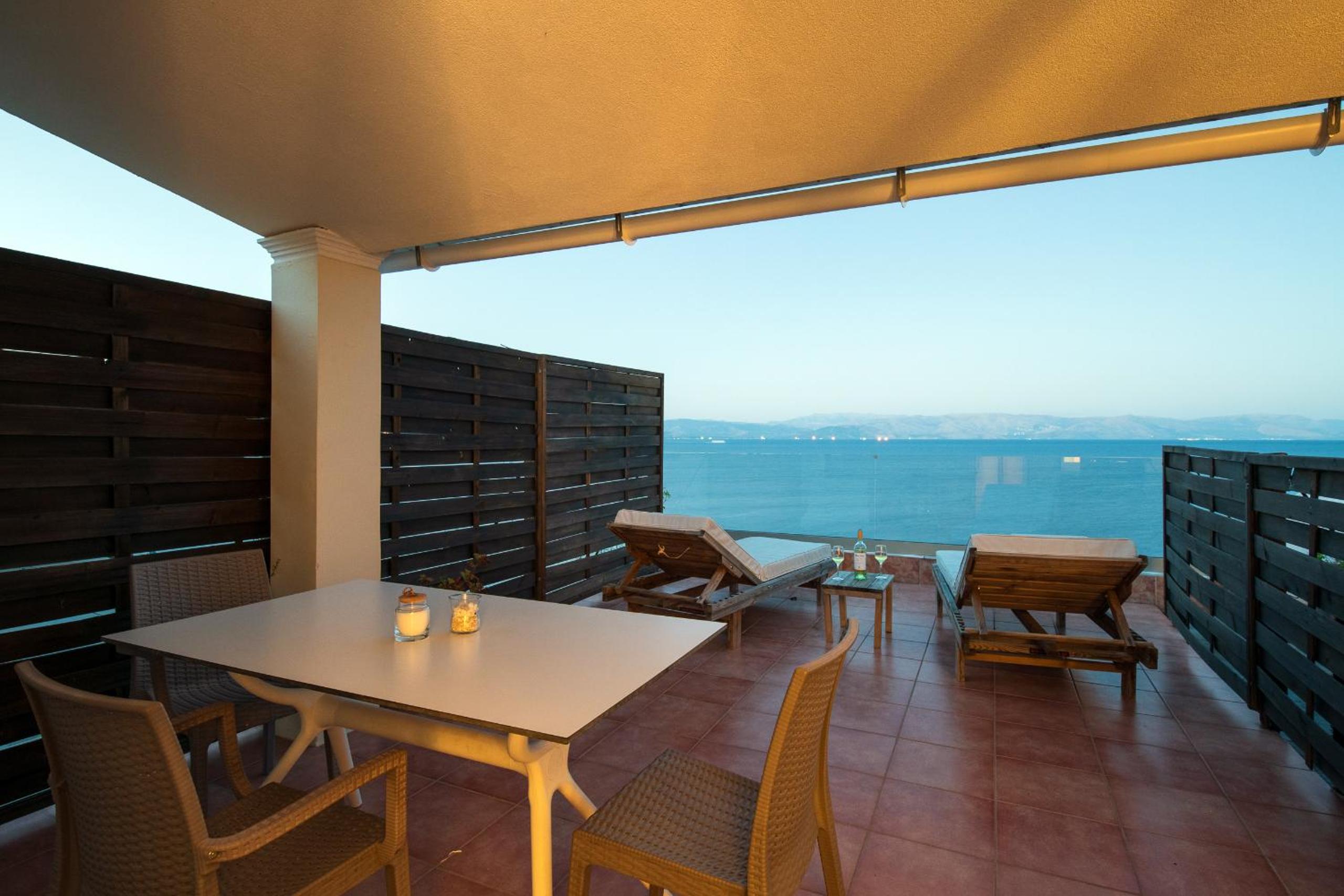 Deluxe Double or Twin Room with Sea View