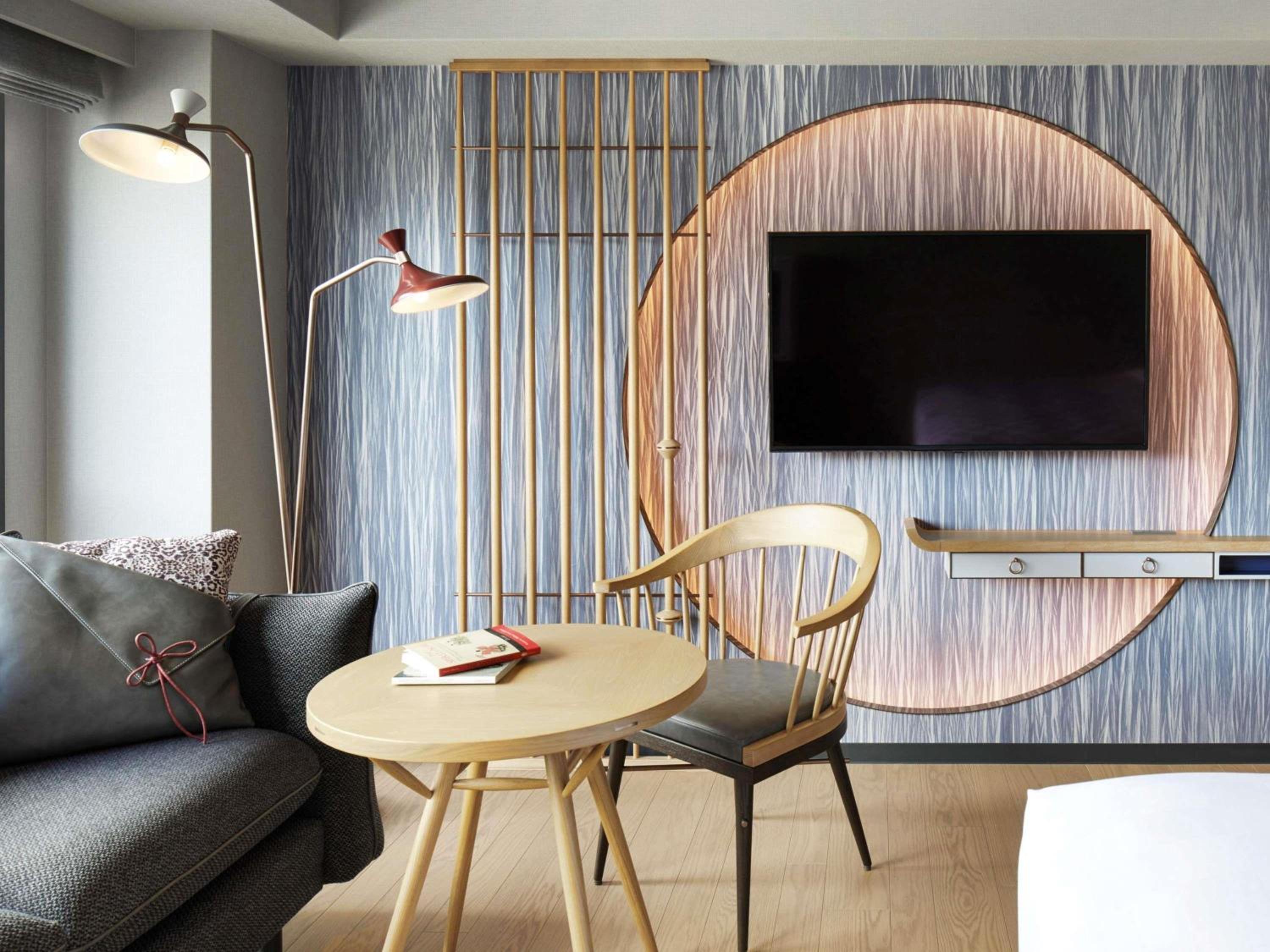 Privilege Room with Two Twin Beds and Sofa - Non Smoking - Photo 8