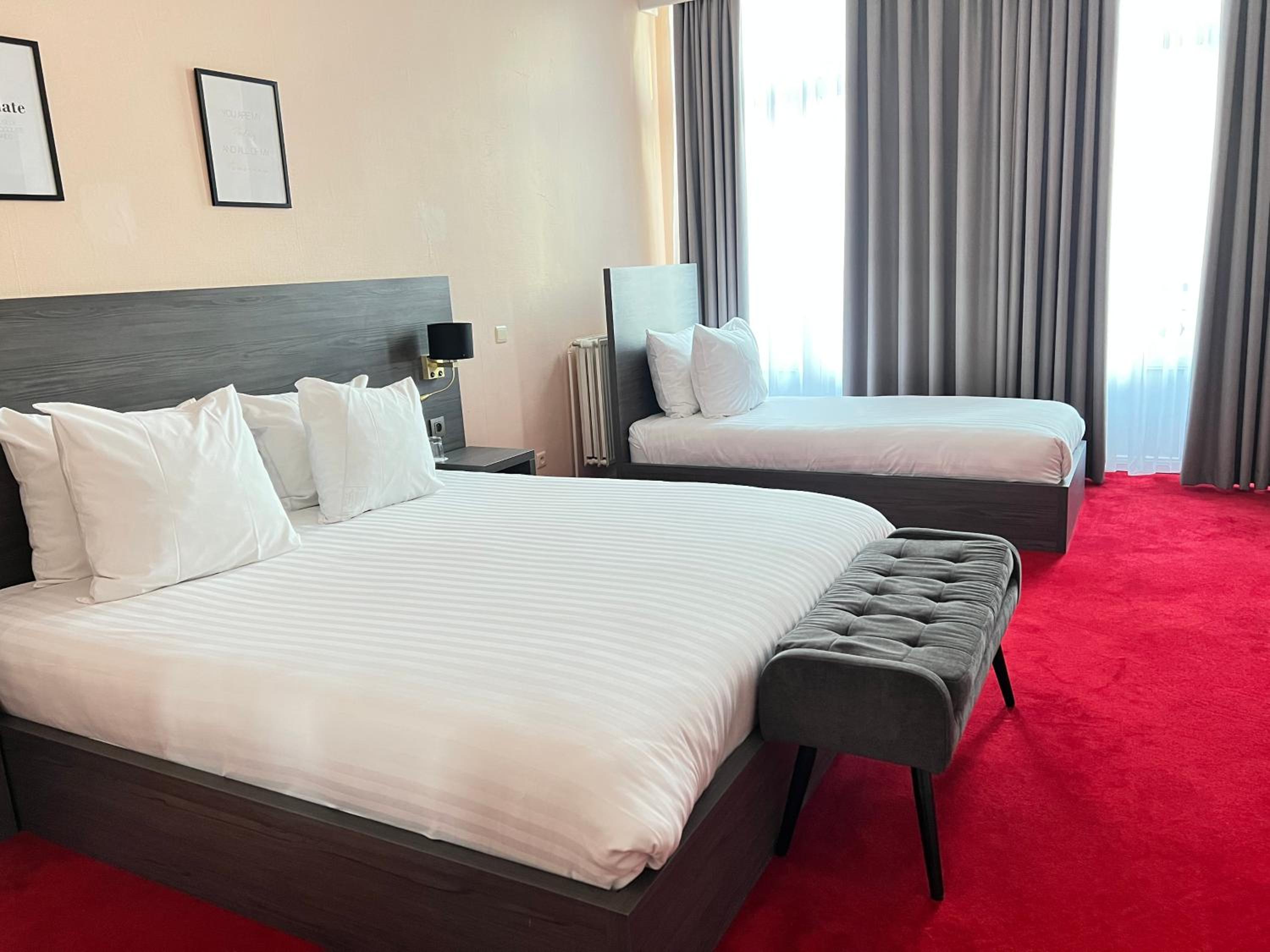 Superior Triple Room photo 3