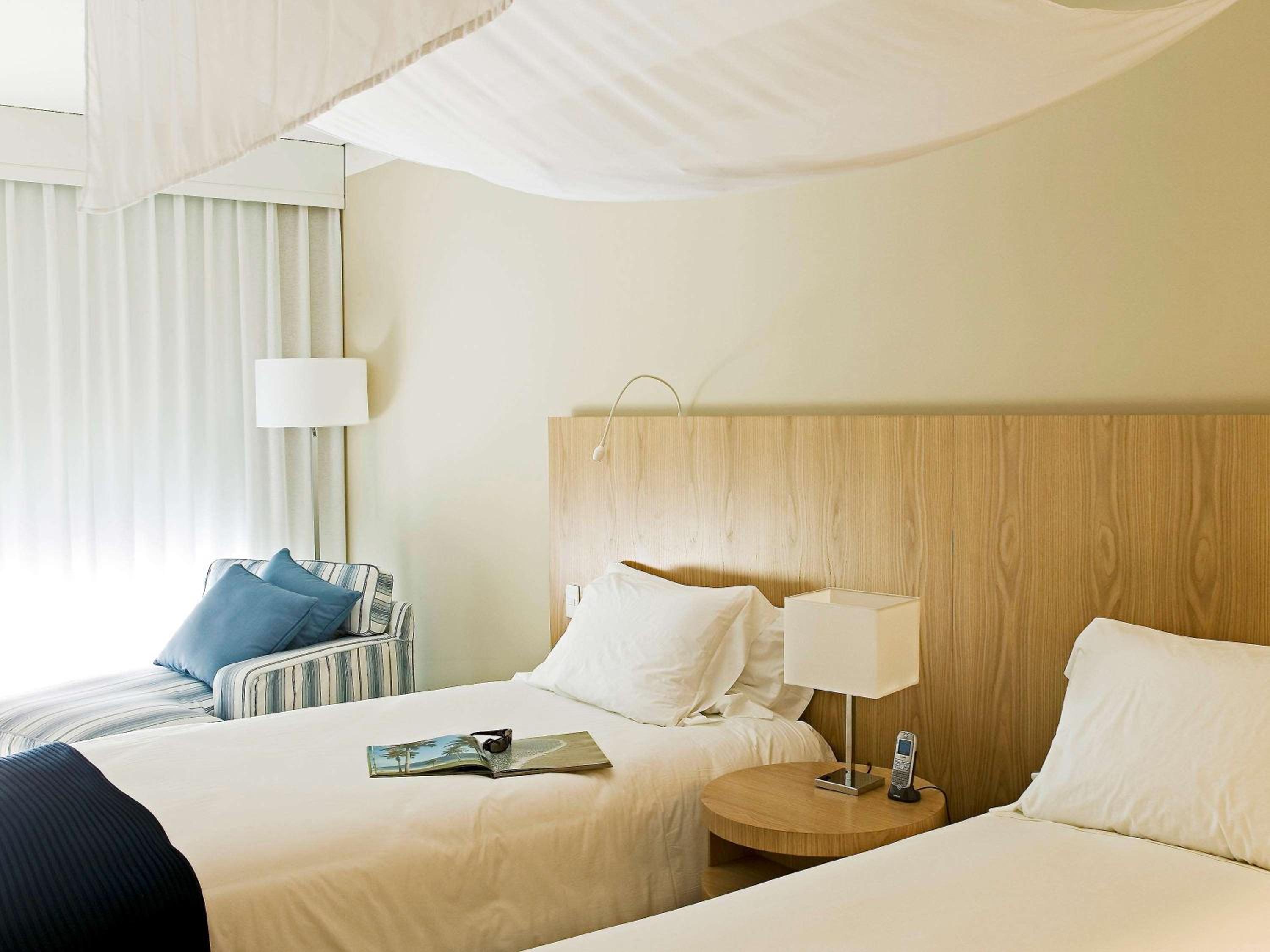 Classic Twin Room with Balcony photo 3