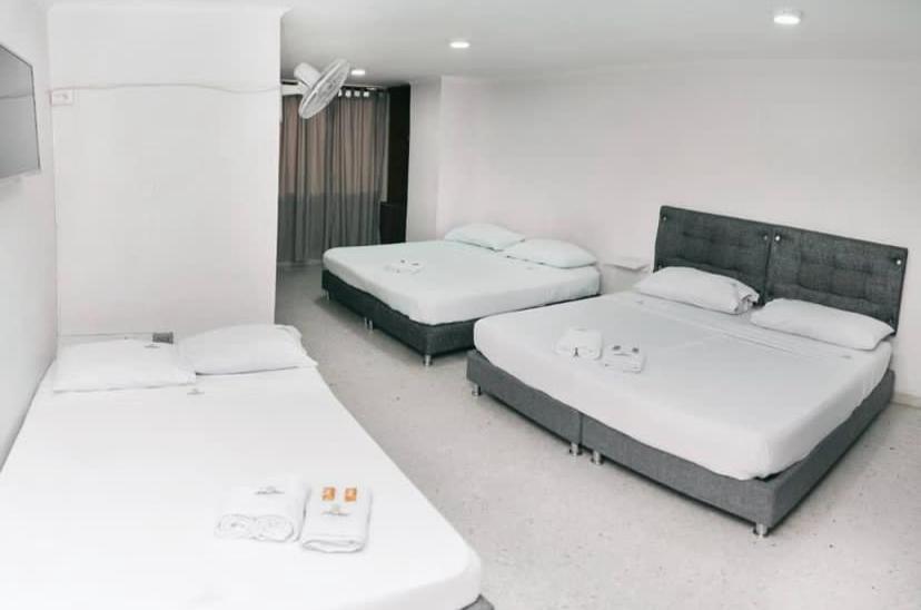 Quadruple Room with Private Bathroom photo 2