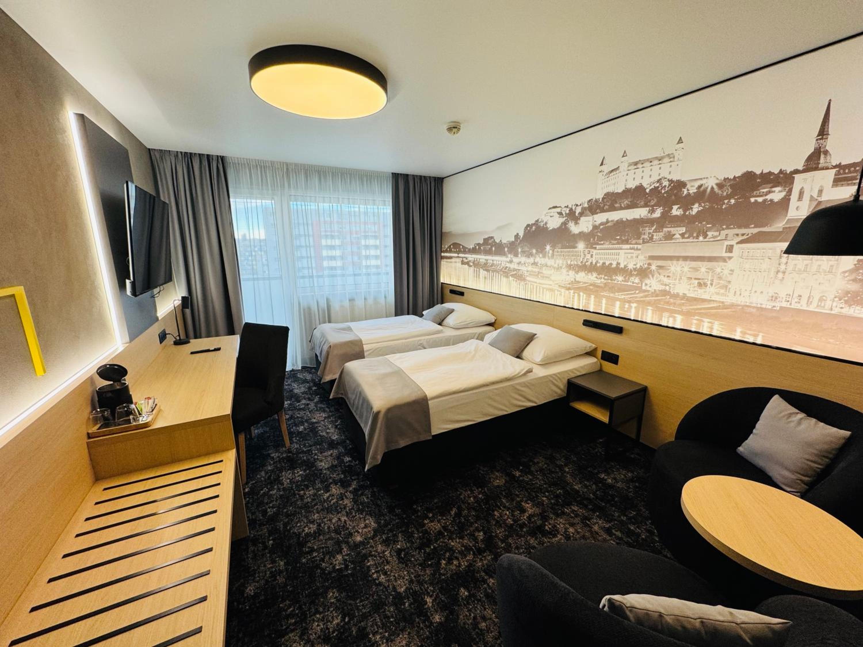 Deluxe Twin Room photo 1
