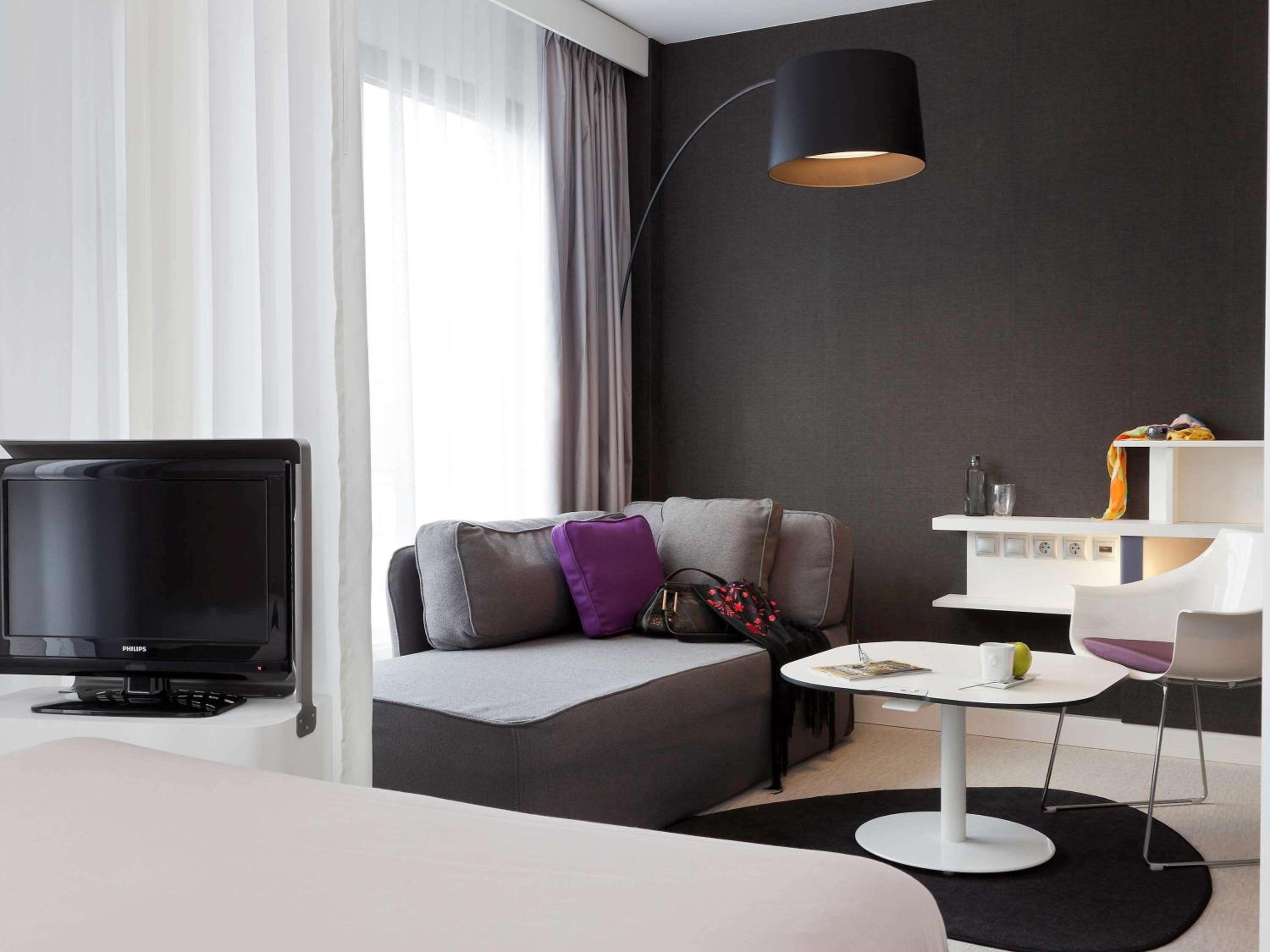 Suite Room thumbnail 5