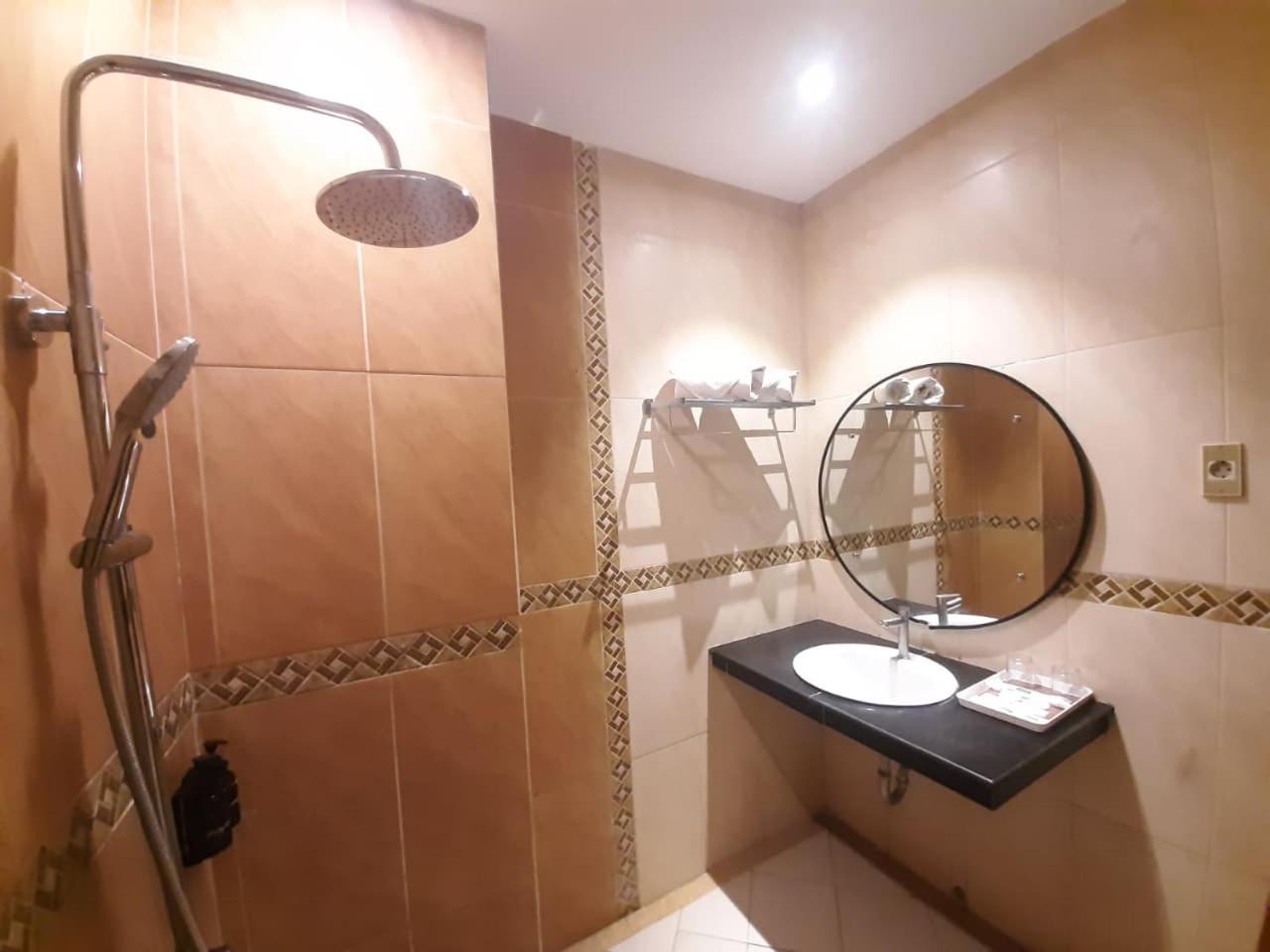 Large Double Room photo 3