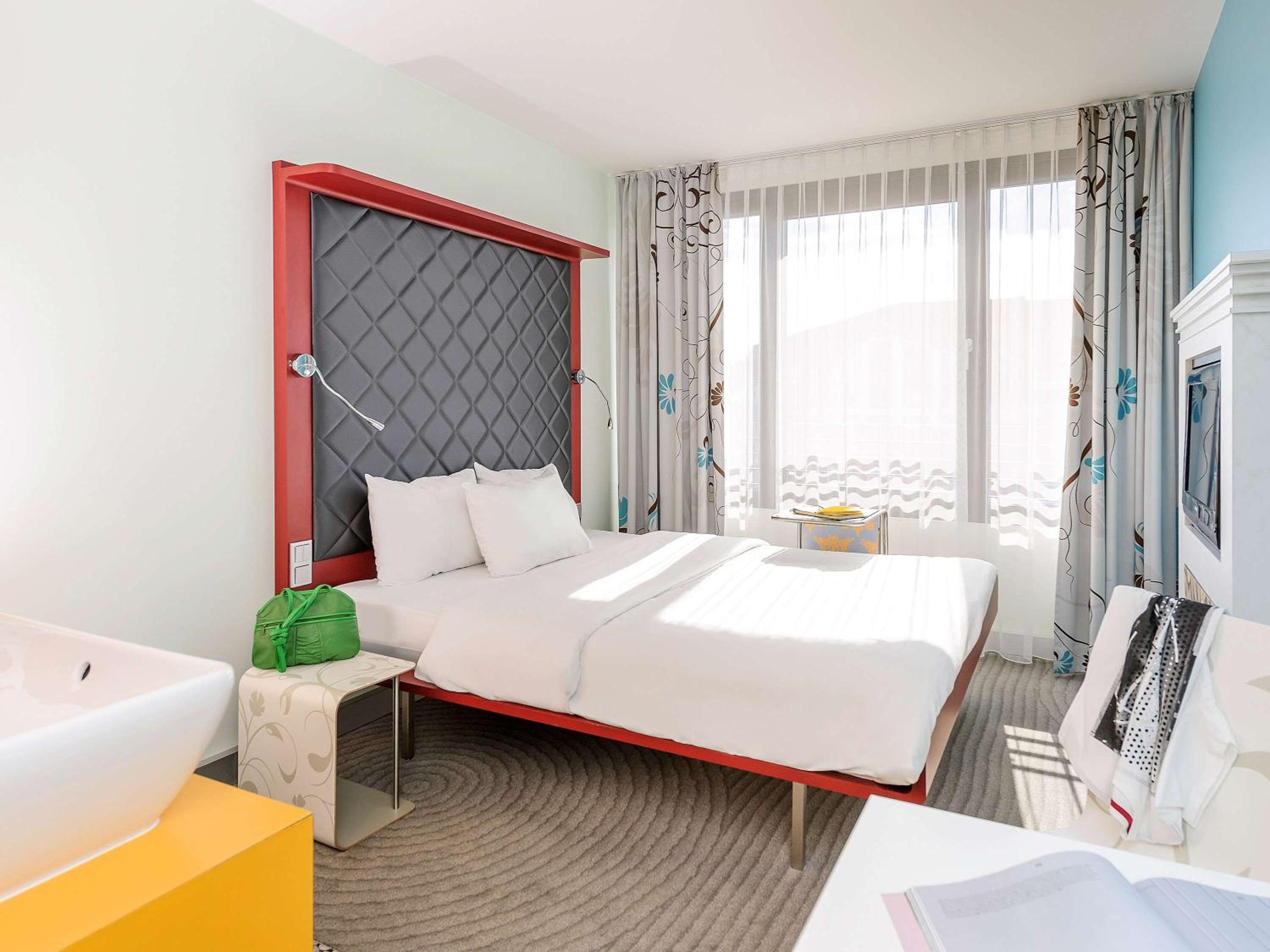 Standard Double Room - Photo 10