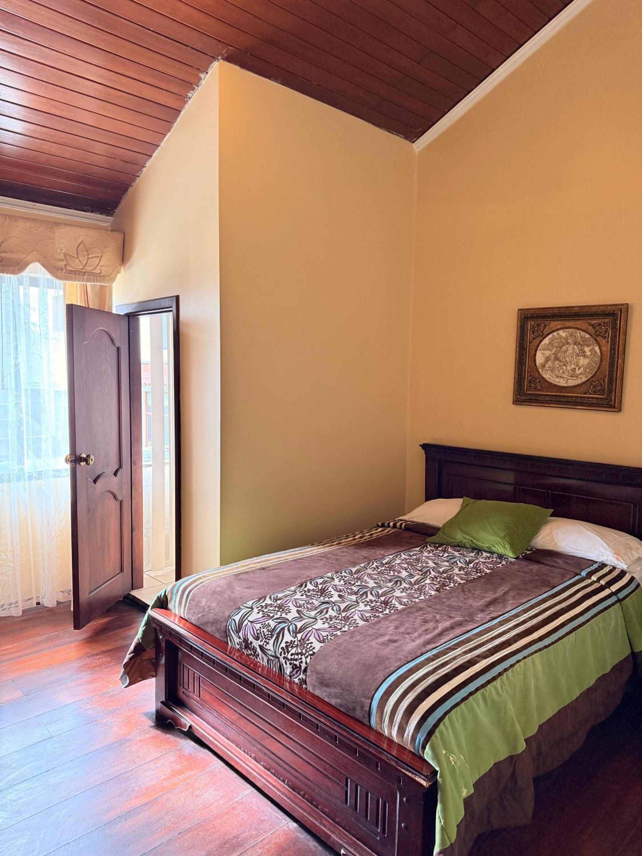 Deluxe King Room photo 1