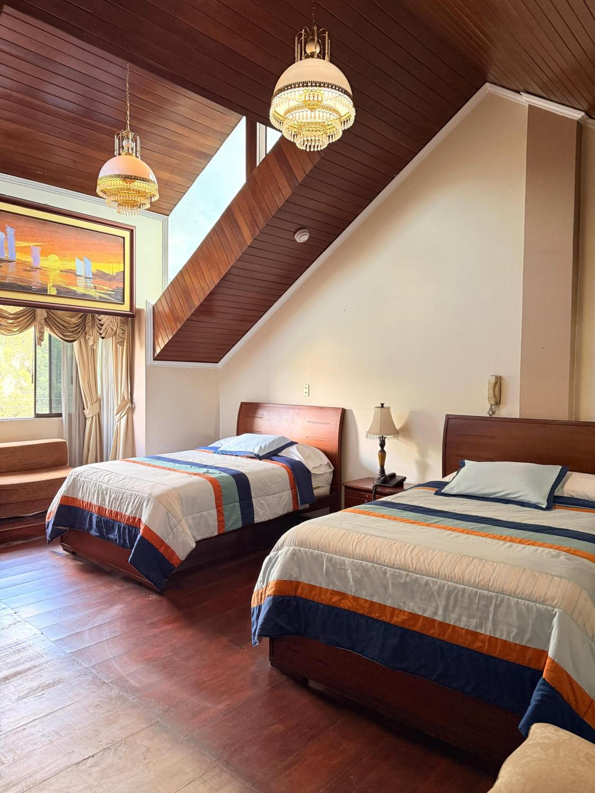 Deluxe Double Room with Extra Bed photo 3