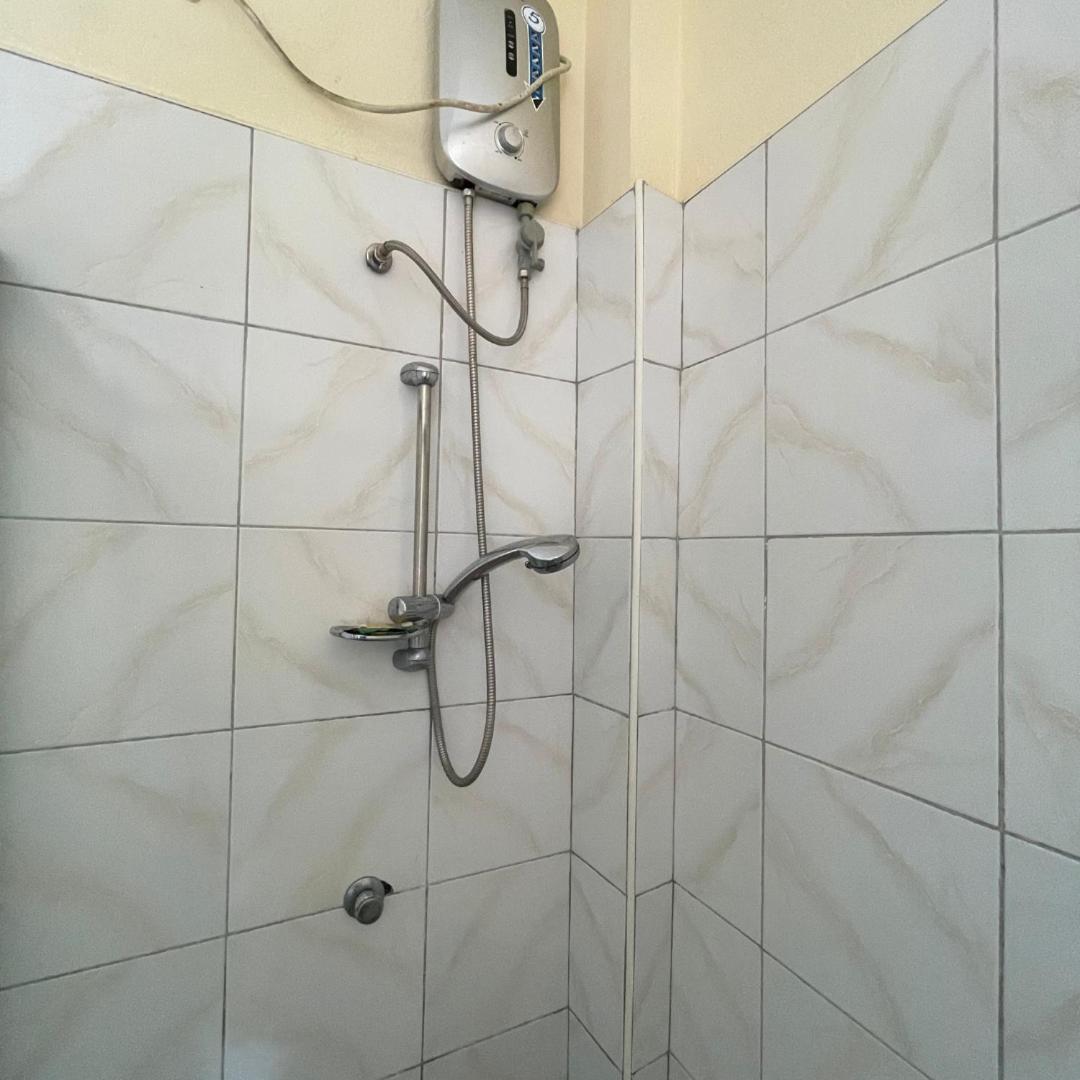 Budget Twin Room photo 2