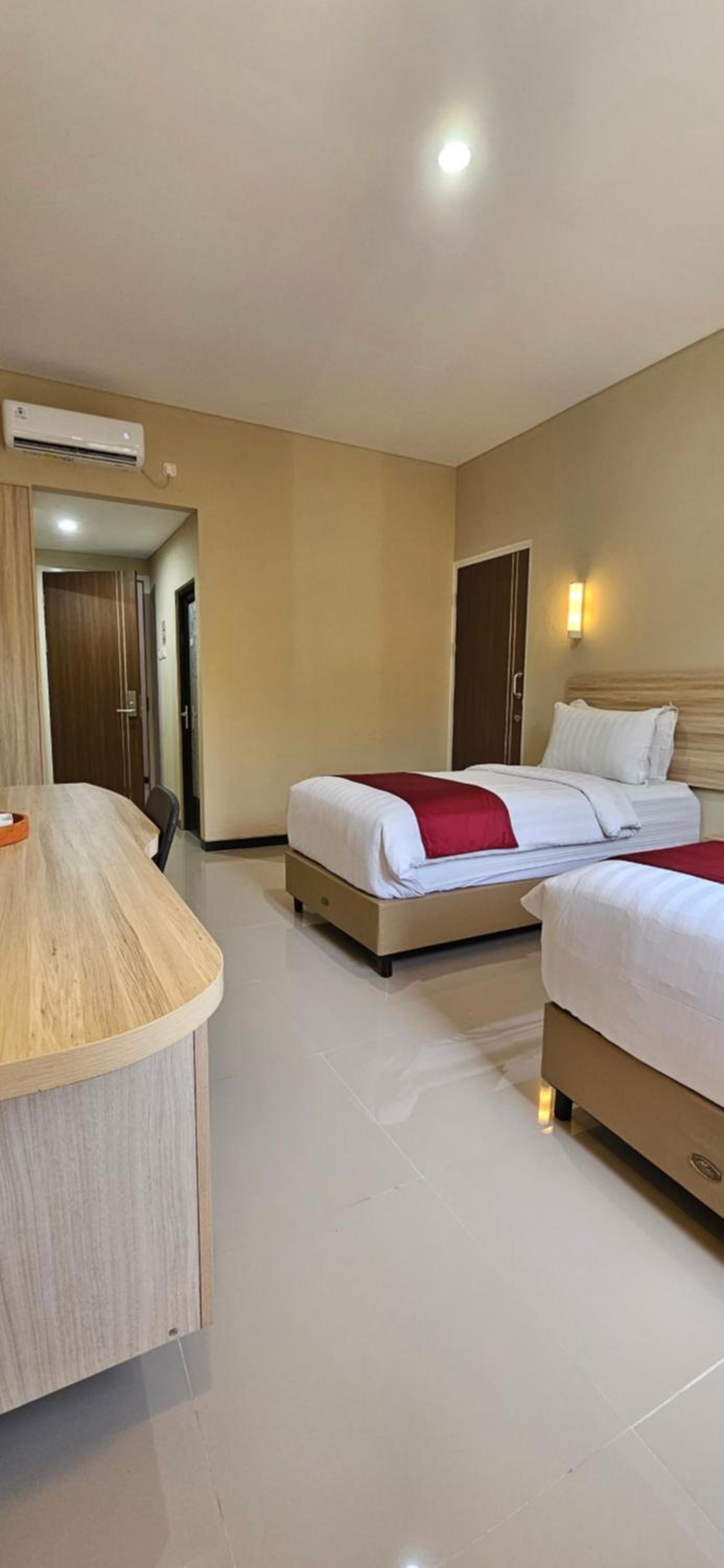 Large Twin Room photo 1