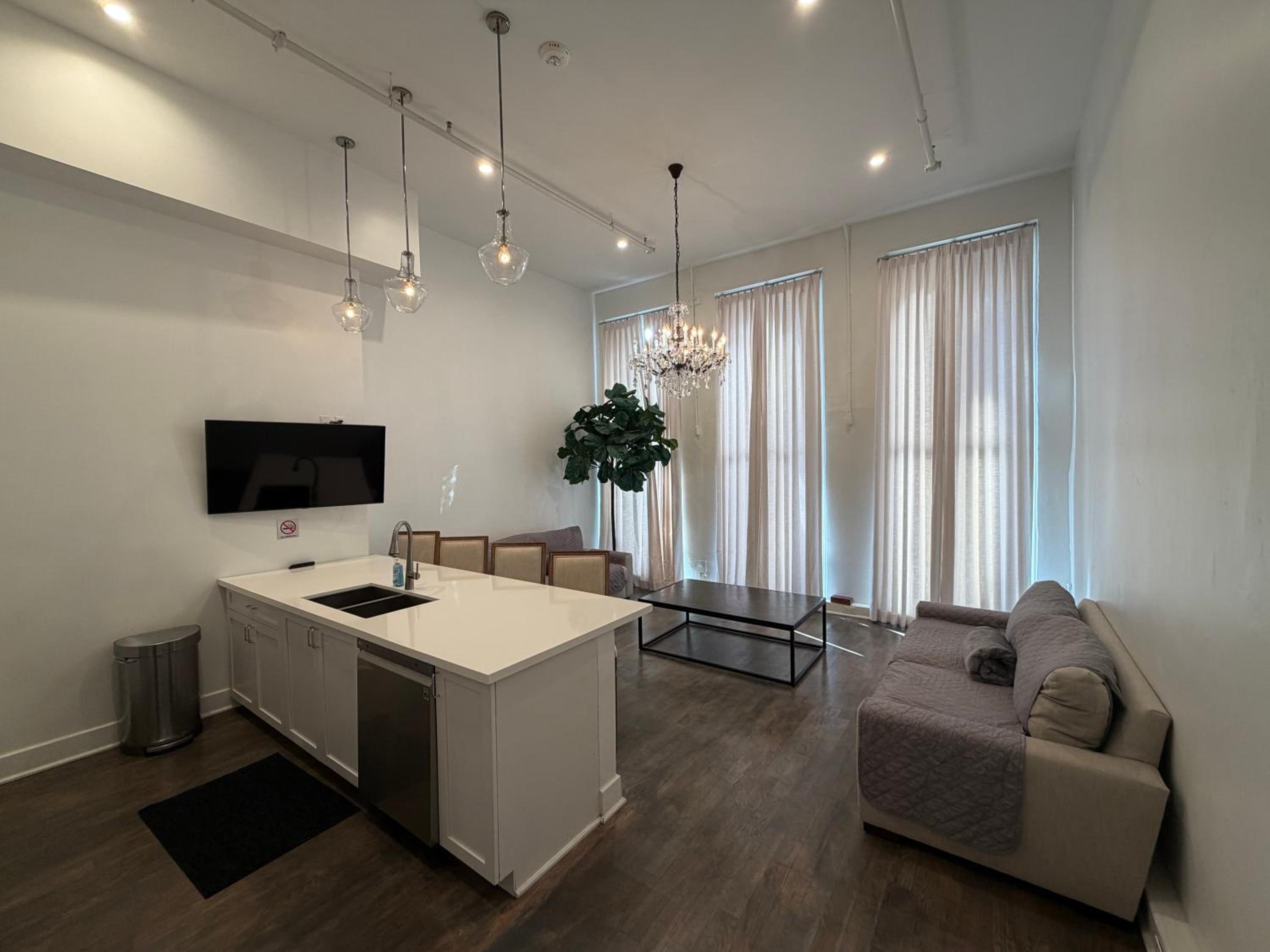 Three-Bedroom Apartment with Balcony