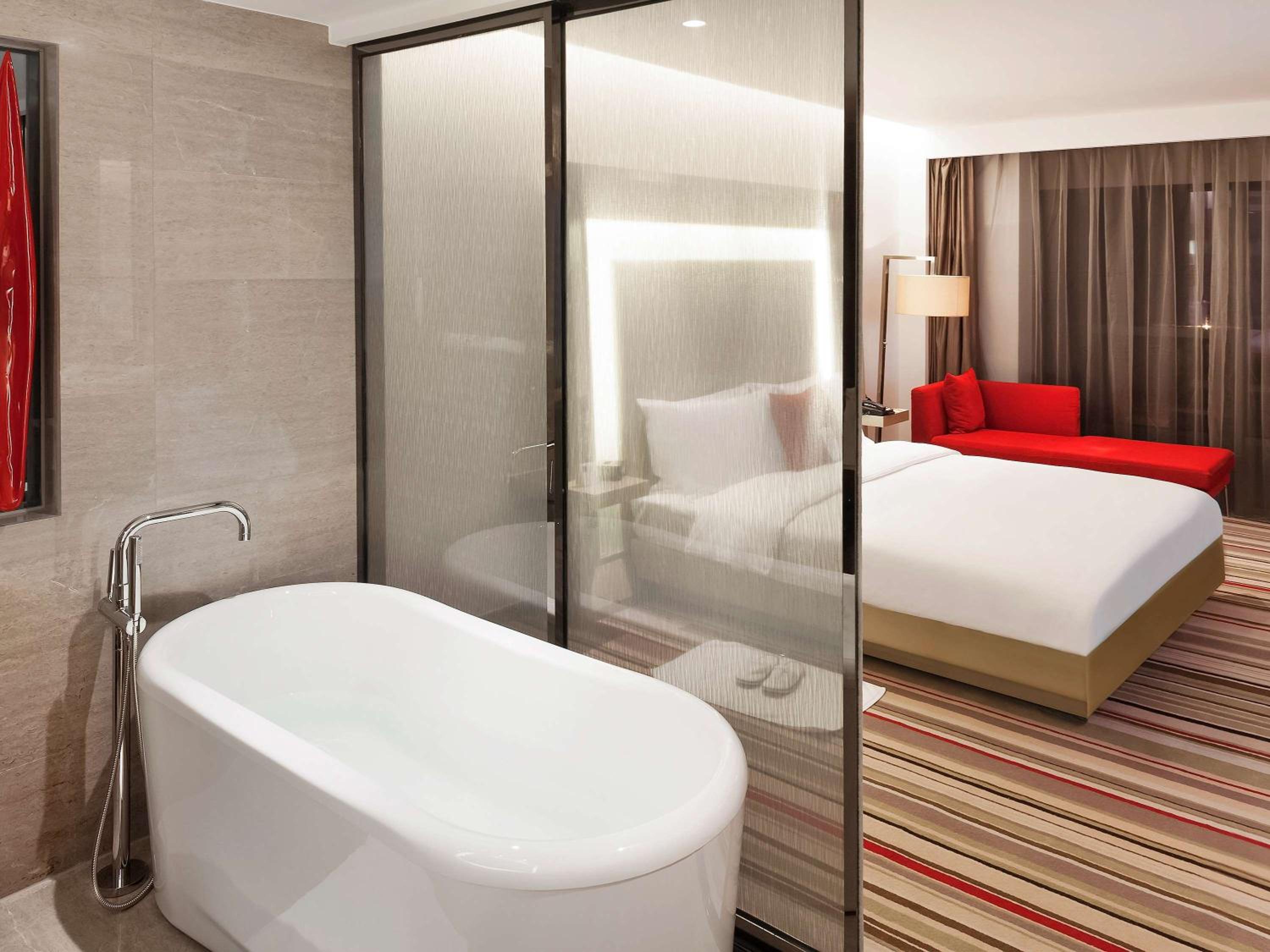 Executive Suite with King Bed. - Photo 4
